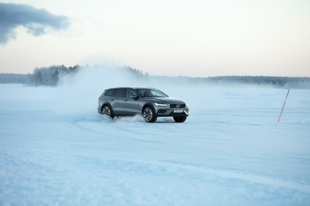 Volvo recalls over half a million cars worldwide over fire risk                                   