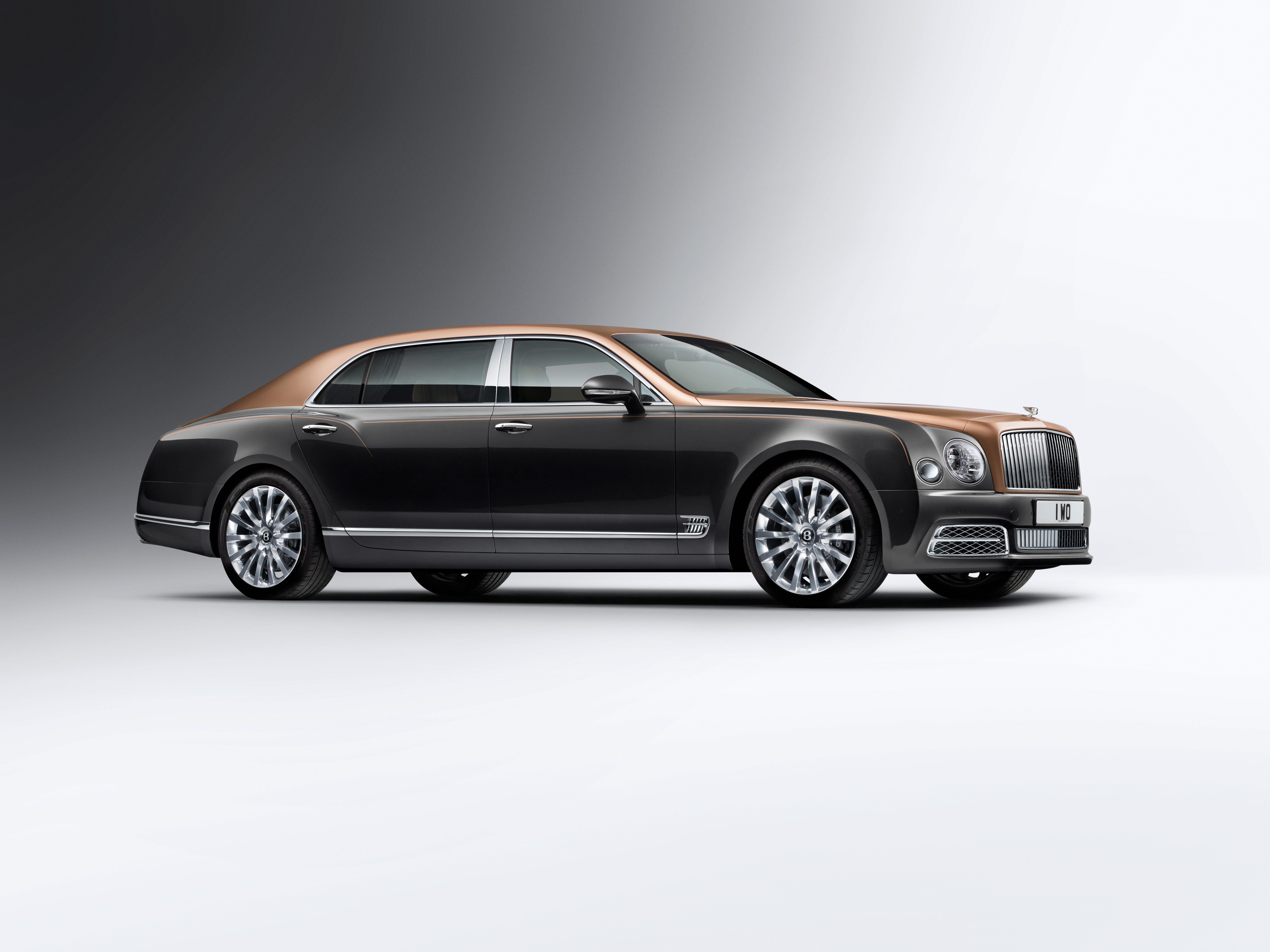 Karnataka’s first Bentley Mulsanne Extended Wheelbase delivered Karnataka’s first Bentley Mulsanne Extended Wheelbase delivered