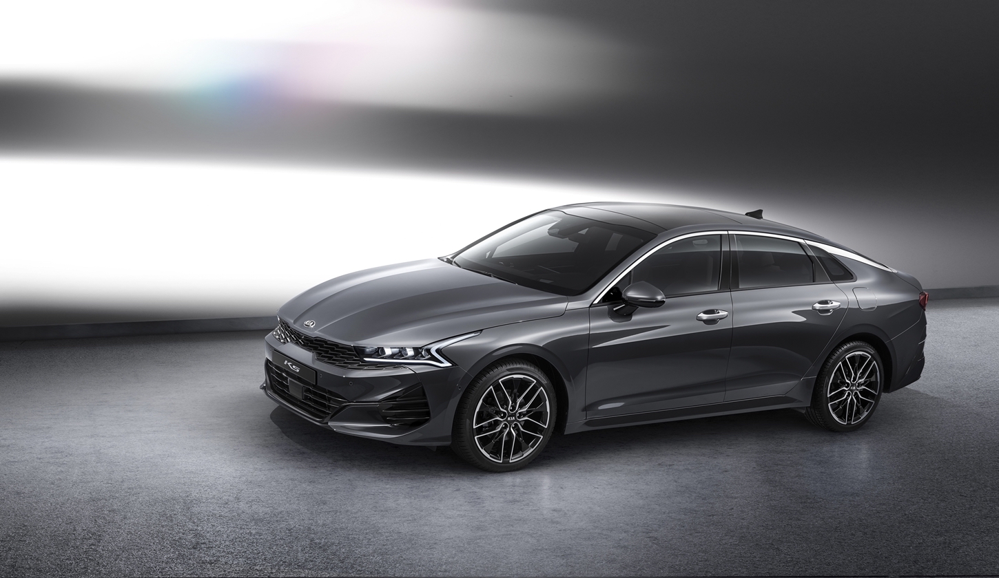 Kia unveils new K5 sedan Kia unveils new K5 sedan