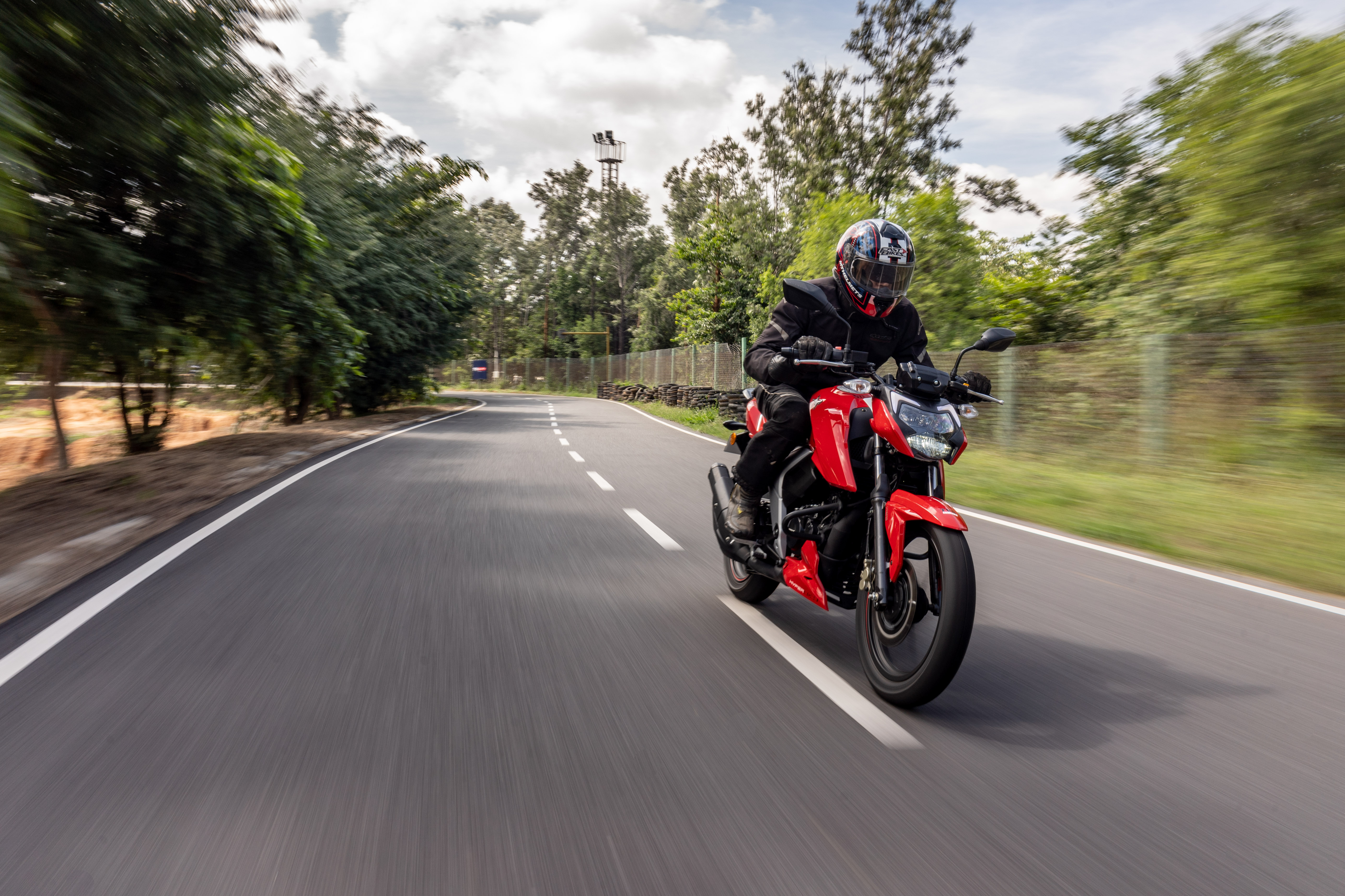 2020 TVS Apache RTR 160 4V: First Ride Review 2020 TVS Apache RTR 160 4V: First Ride Review