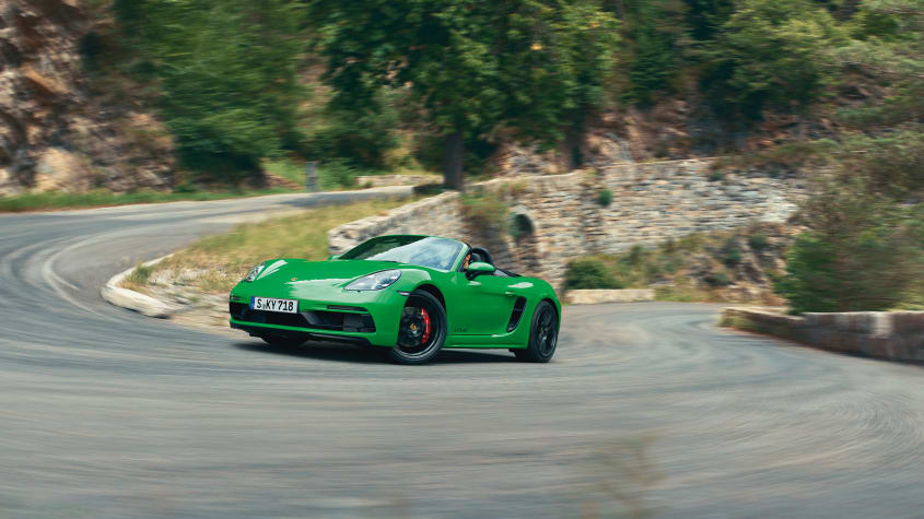 Porsche ditches four-cylinder for flat-six in Cayman and Boxster GTS Porsche ditches four-cylinder for flat-six in Cayman and Boxster GTS