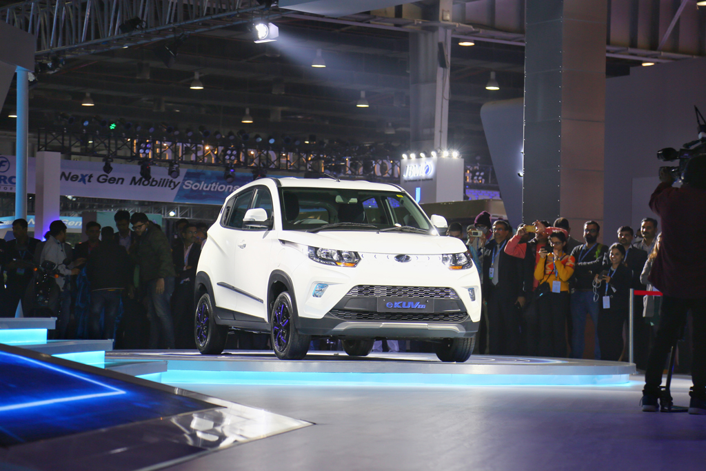 Auto Expo 2020: Mahindra unveils eXUV300 and eKUV100 along with two concepts Auto Expo 2020: Mahindra unveils eXUV300 and eKUV100 along with two concepts