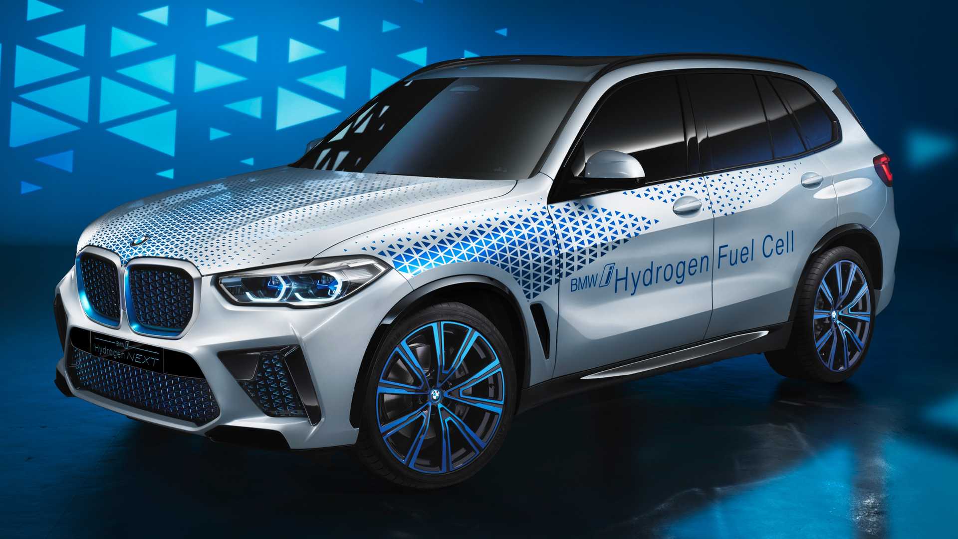 BMW iHydrogen NEXT based on the X5 platform BMW iHydrogen NEXT based on the X5 platform
