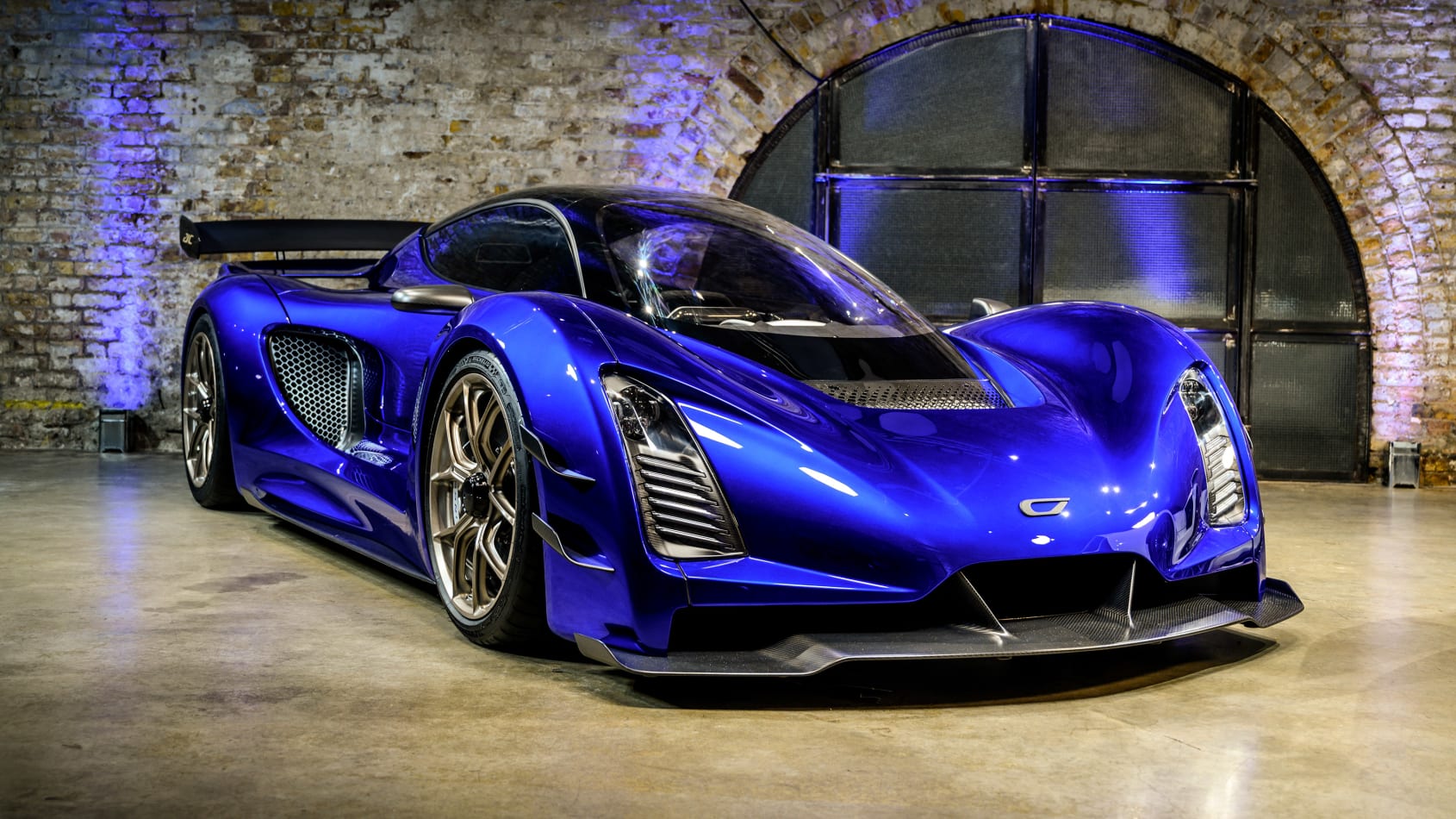 1233bhp Czinger 21C makes its debut 1233bhp Czinger 21C makes its debut