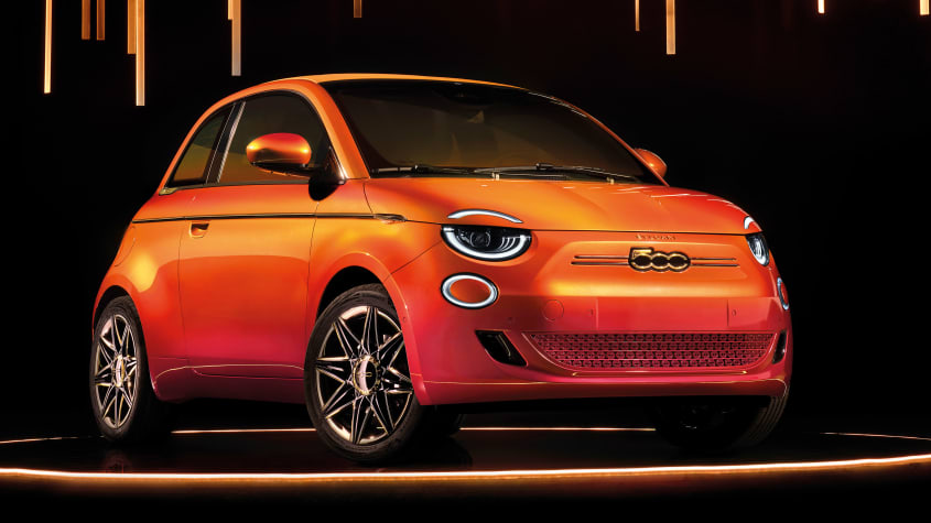 New Fiat 500 revealed with an all-electric powertrain New Fiat 500 revealed with an all-electric powertrain