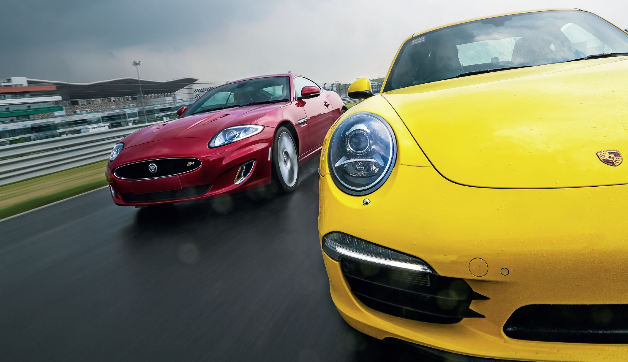 Porsche 911 Carrera S and Jaguar XK-R at BIC. 300kmph club, part 3 Porsche 911 Carrera S and Jaguar XK-R at BIC. 300kmph club, part 3