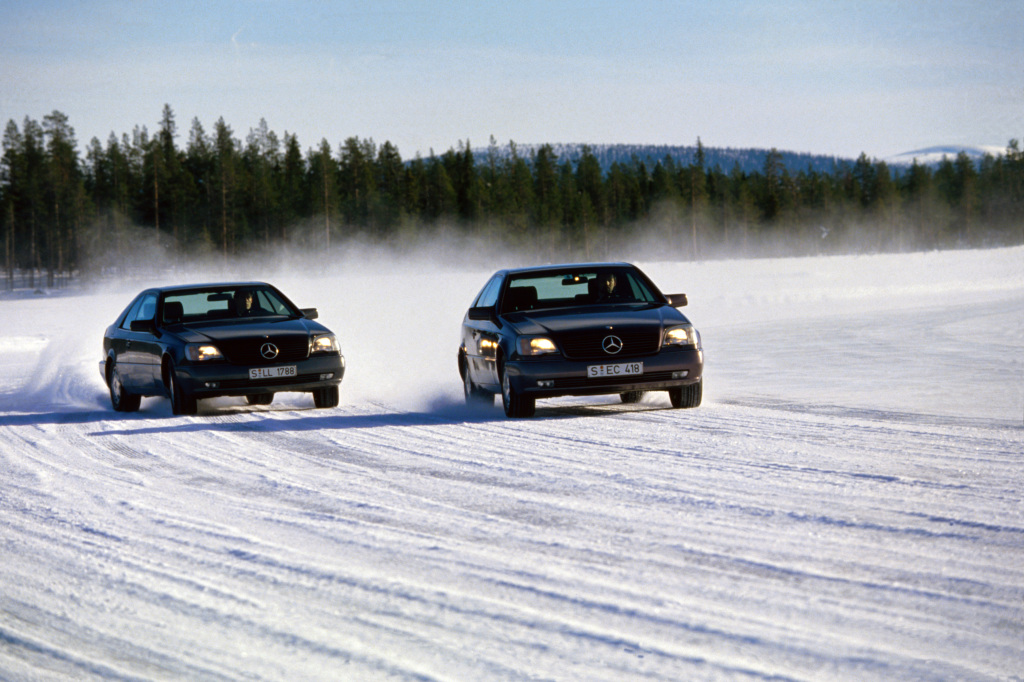 Story of the electronic stability program (ESP) | Premiered by Mercedes-Benz in 1995 Story of the electronic stability program (ESP) | Premiered by Mercedes-Benz in 1995
