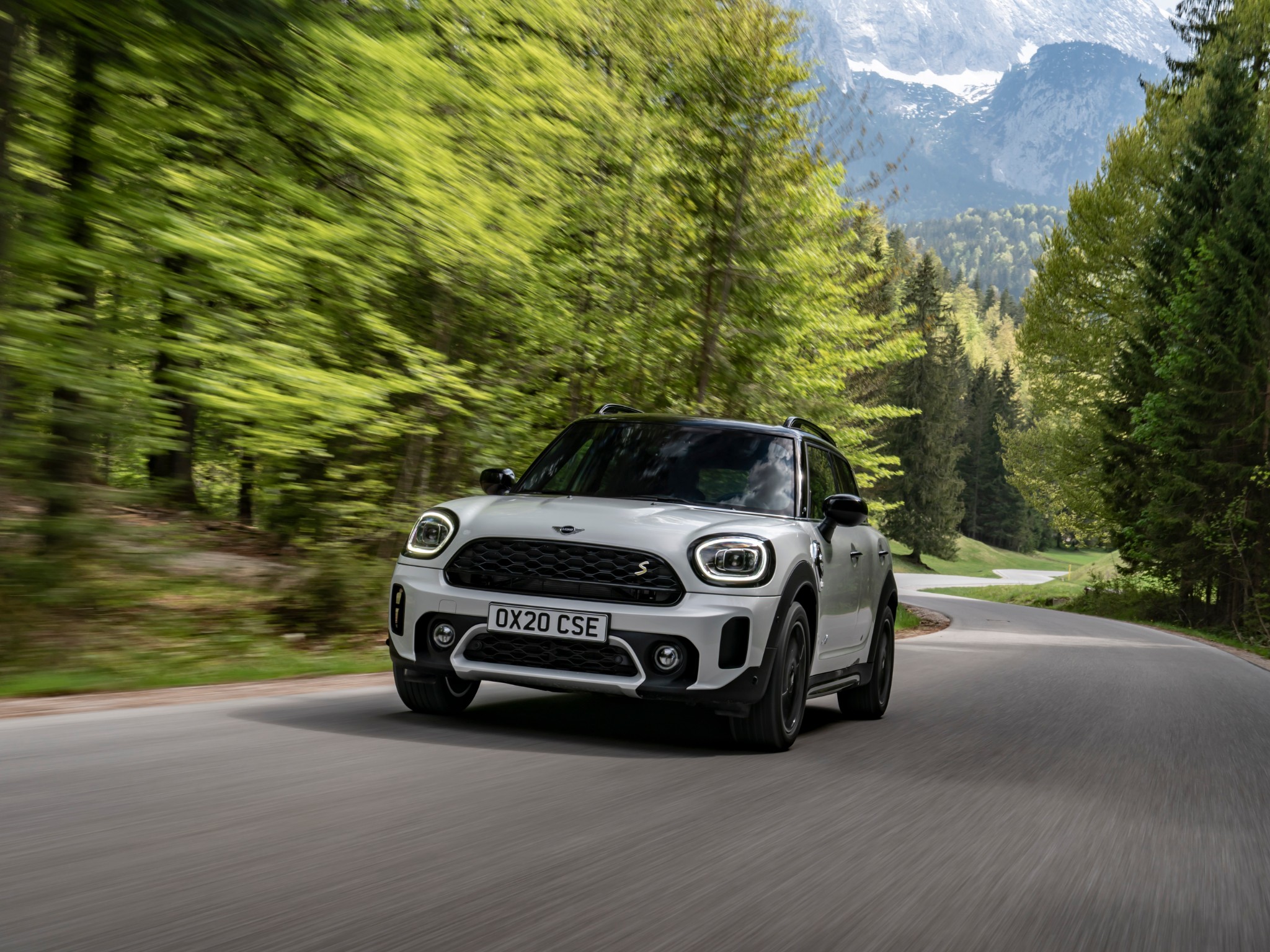 Mini Countryman facelift unveiled Mini Countryman facelift unveiled