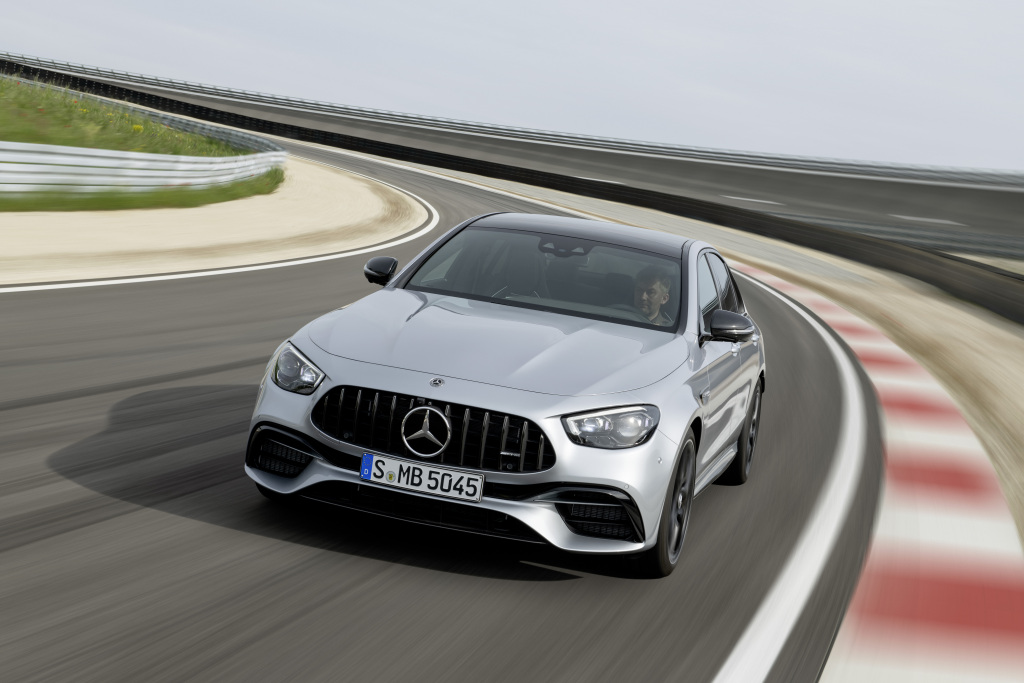 Mercedes-Benz unveils facelifted AMG E 63 twins Mercedes-Benz unveils facelifted AMG E 63 twins