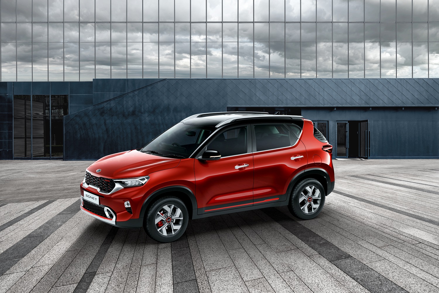 Kia Sonet globally unveiled | Venue and Vitara Brezza rival set for India launch Kia Sonet globally unveiled | Venue and Vitara Brezza rival set for India launch