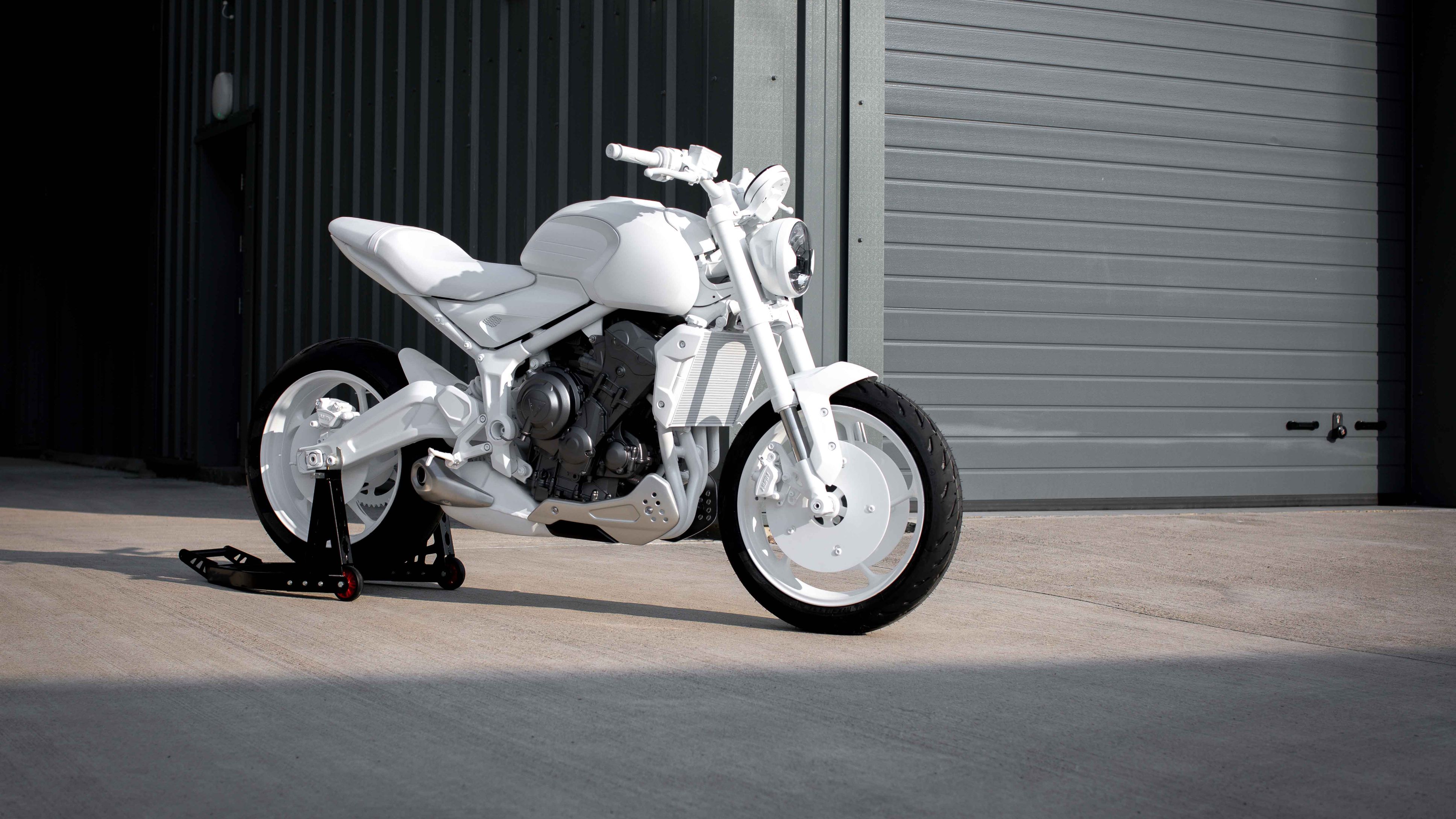 Triumph Trident is coming to India!