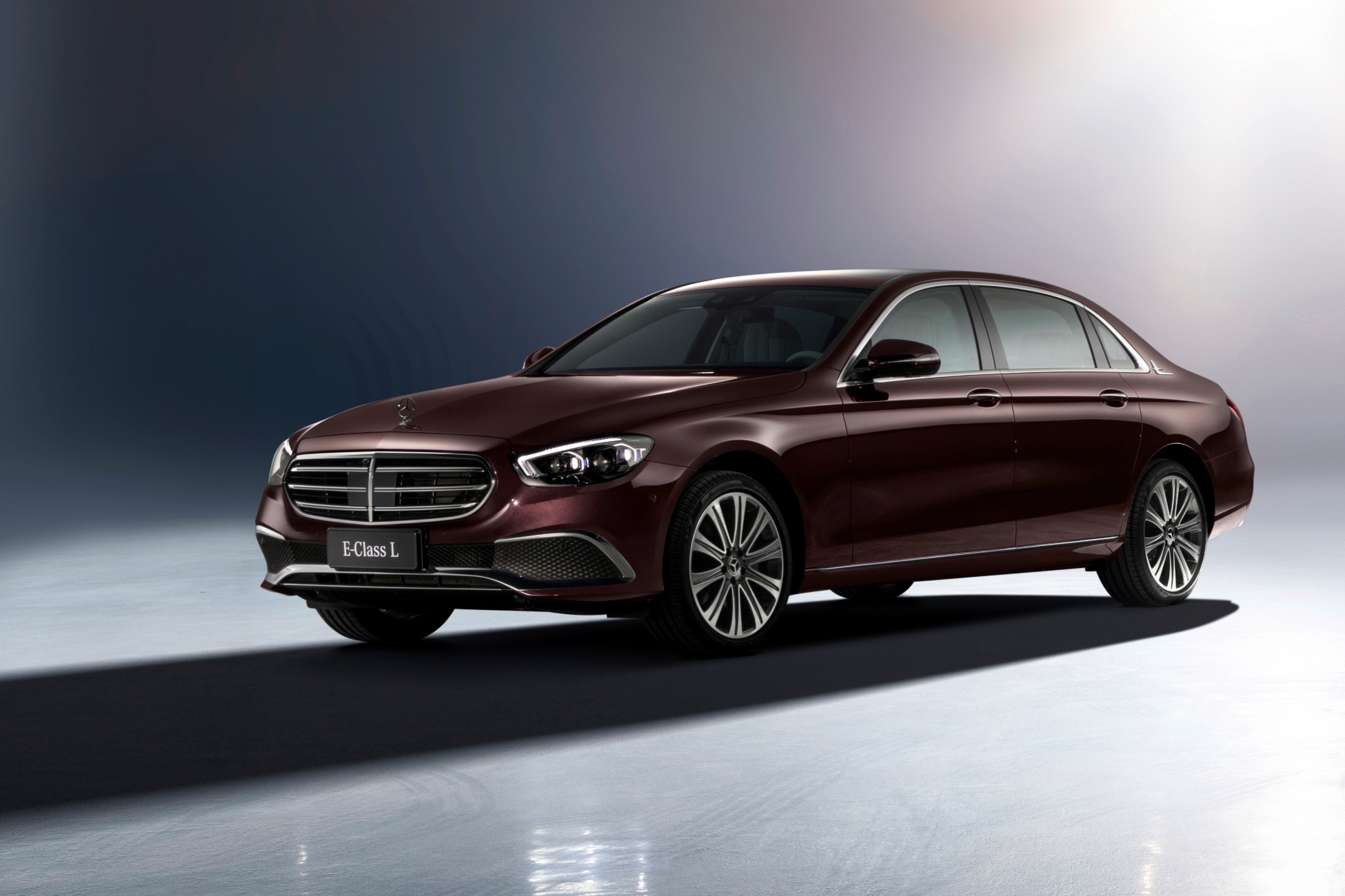 Mercedes-Benz showcases facelifted long wheelbase E-Class Mercedes-Benz showcases facelifted long wheelbase E-Class