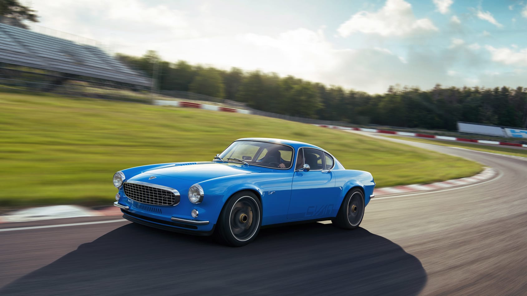 Volvo P1800 Cyan restomod revealed – Volvo’s racing arm fettles a classic Volvo P1800 Cyan restomod revealed – Volvo’s racing arm fettles a classic