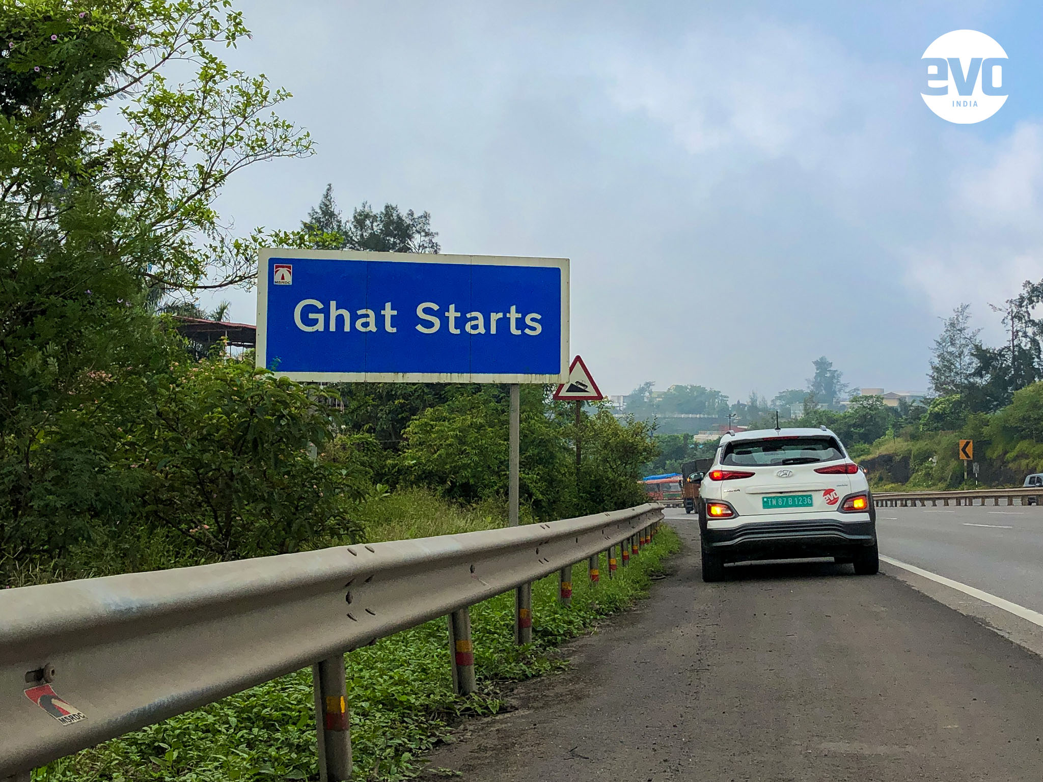 Road tripping in an EV from Pune to Mumbai! Road tripping in an EV from Pune to Mumbai!