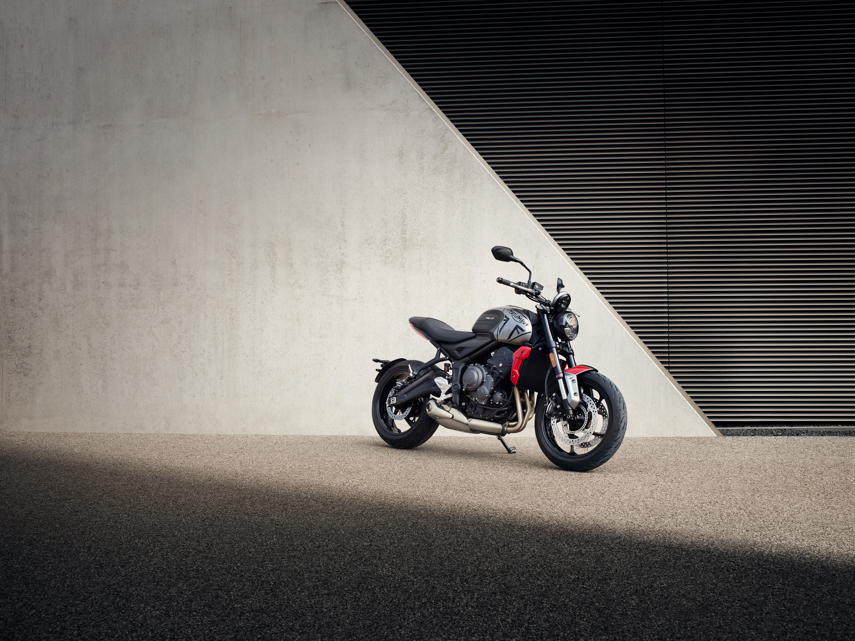 Triumph Trident expected to be priced at around Rs 6.25 lakh Triumph Trident expected to be priced at around Rs 6.25 lakh