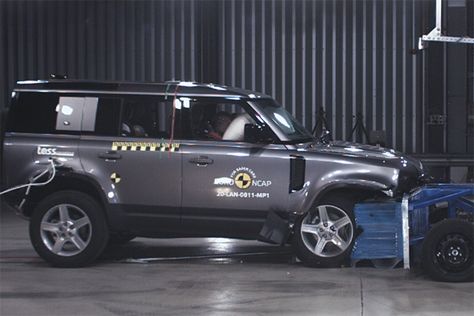 Land Rover Defender scores five stars in the Euro NCAP crash test Land Rover Defender scores five stars in the Euro NCAP crash test
