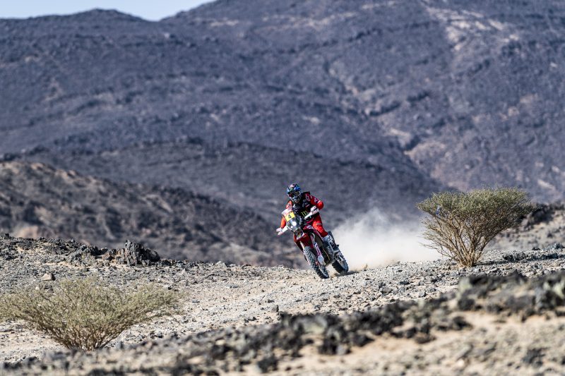 Dakar 2021 Stage 8 | Jose Ignacio Cornejo Florimo puts Honda back on top Dakar 2021 Stage 8 | Jose Ignacio Cornejo Florimo puts Honda back on top
