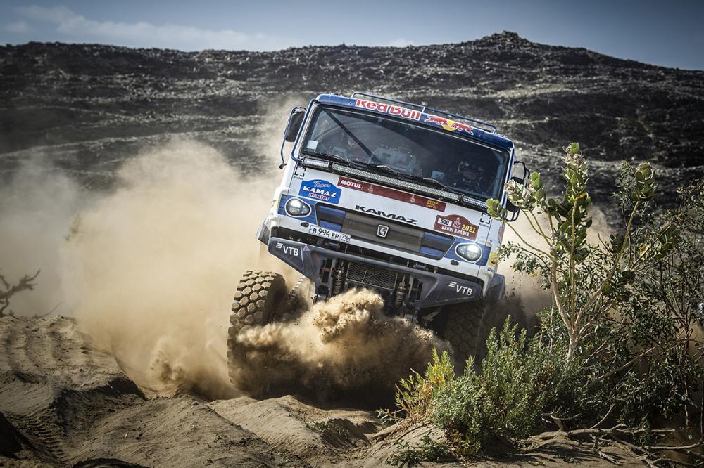 Dmitri Sotnikov and team dominate Stage 1 of 2021 Dakar Dmitri Sotnikov and team dominate Stage 1 of 2021 Dakar