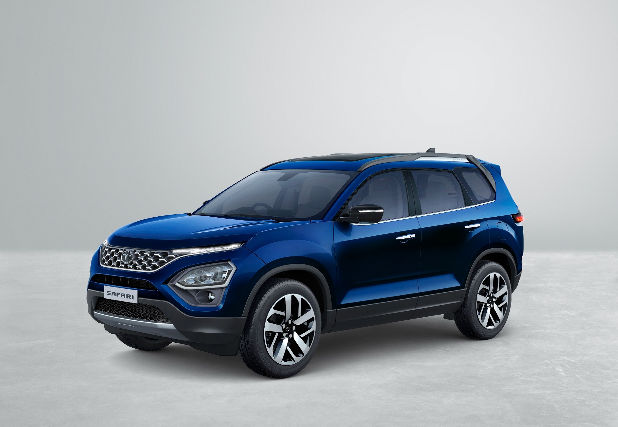 Five things to expect in the 2021 Tata Safari Five things to expect in the 2021 Tata Safari