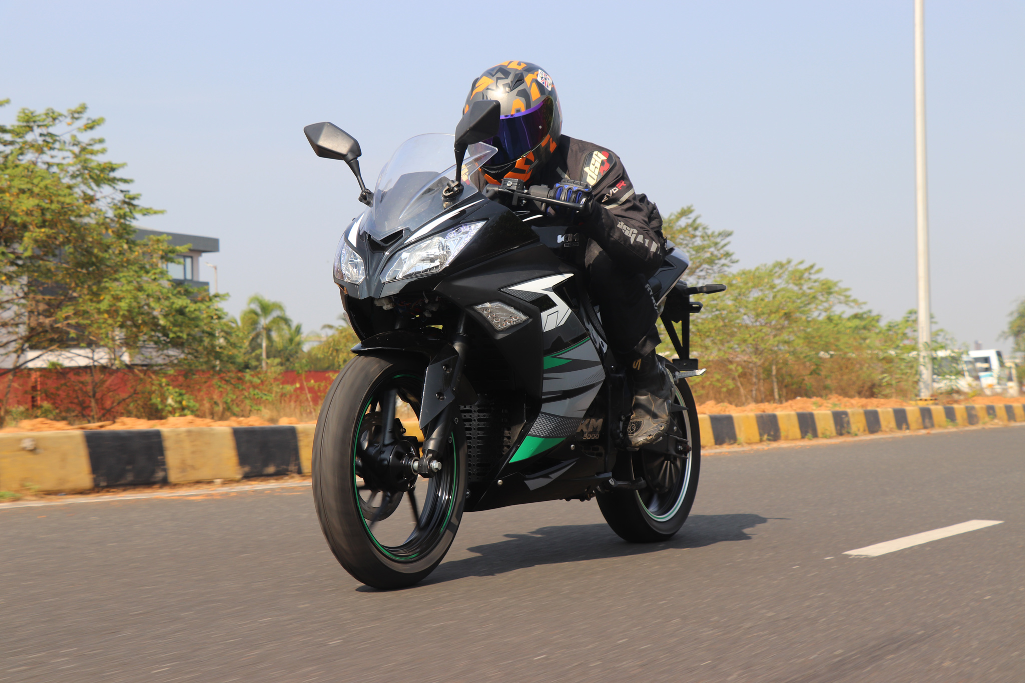 KM3000 and KM4000 review | Kabira Mobility’s EV prototypes ridden KM3000 and KM4000 review | Kabira Mobility’s EV prototypes ridden