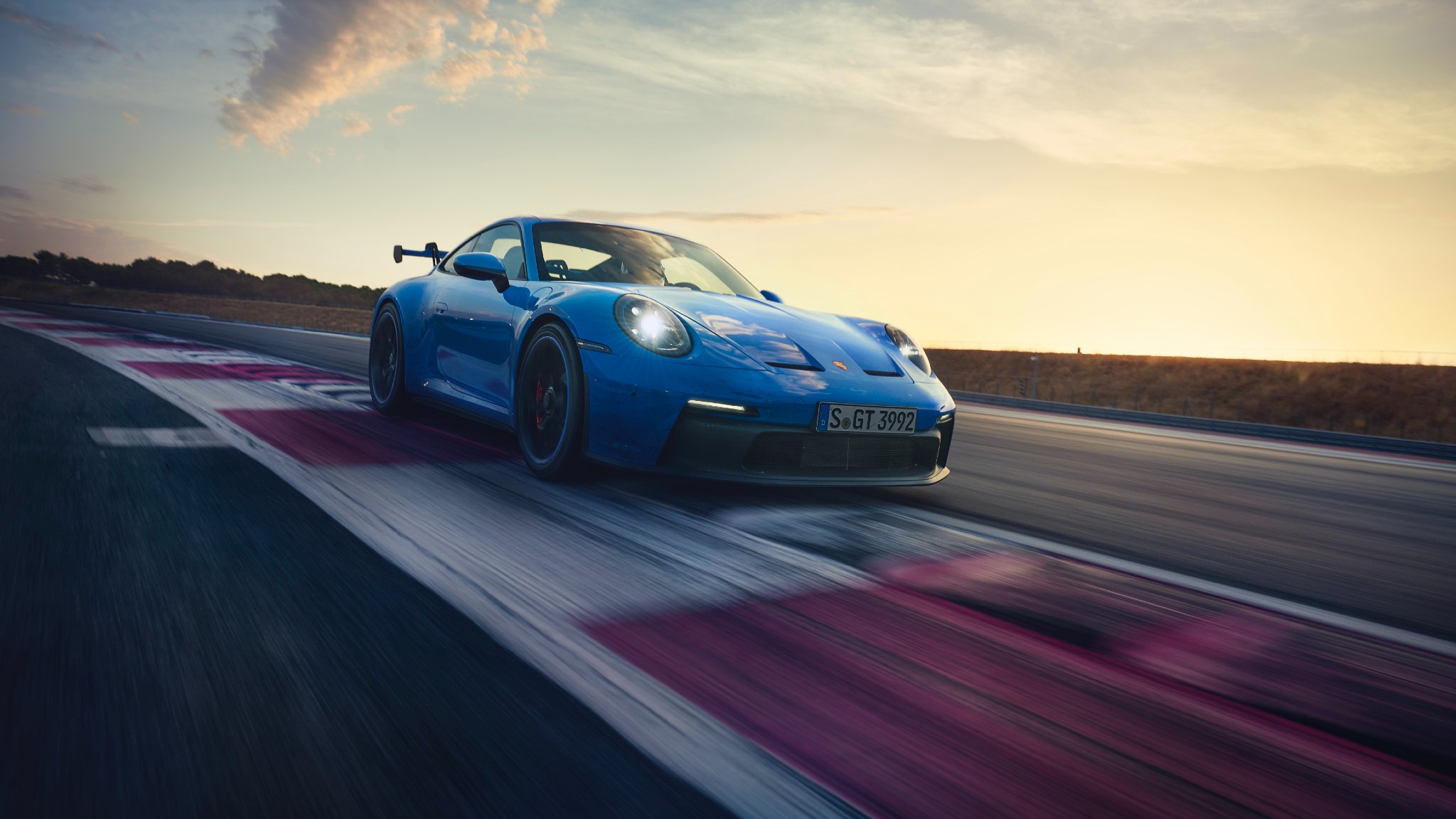 New 992 Porsche 911 GT3 revealed – a McLaren 600LT killer New 992 Porsche 911 GT3 revealed – a McLaren 600LT killer