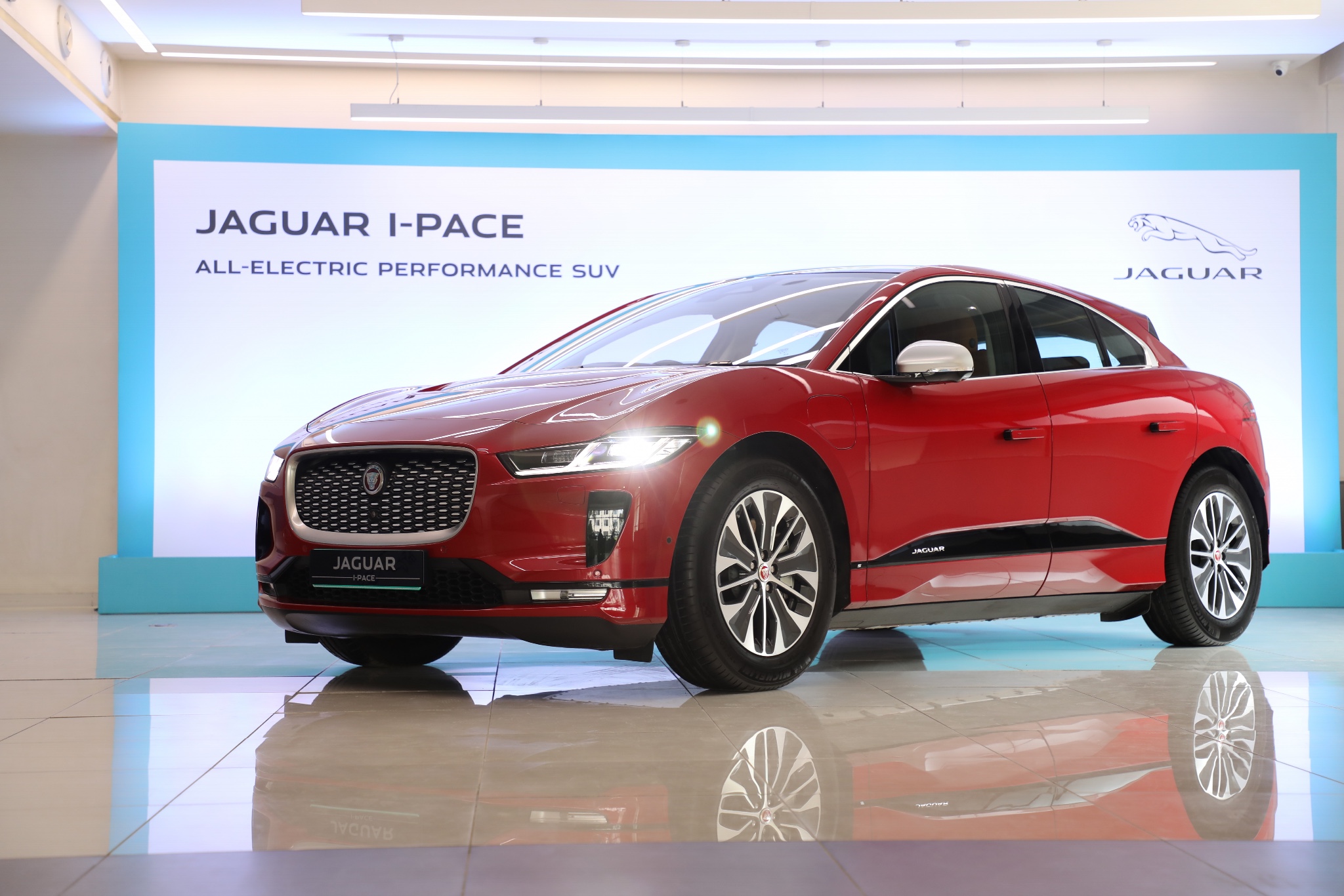 Jaguar launches the I-Pace in India for Rs 1.06 crore Jaguar launches the I-Pace in India for Rs 1.06 crore
