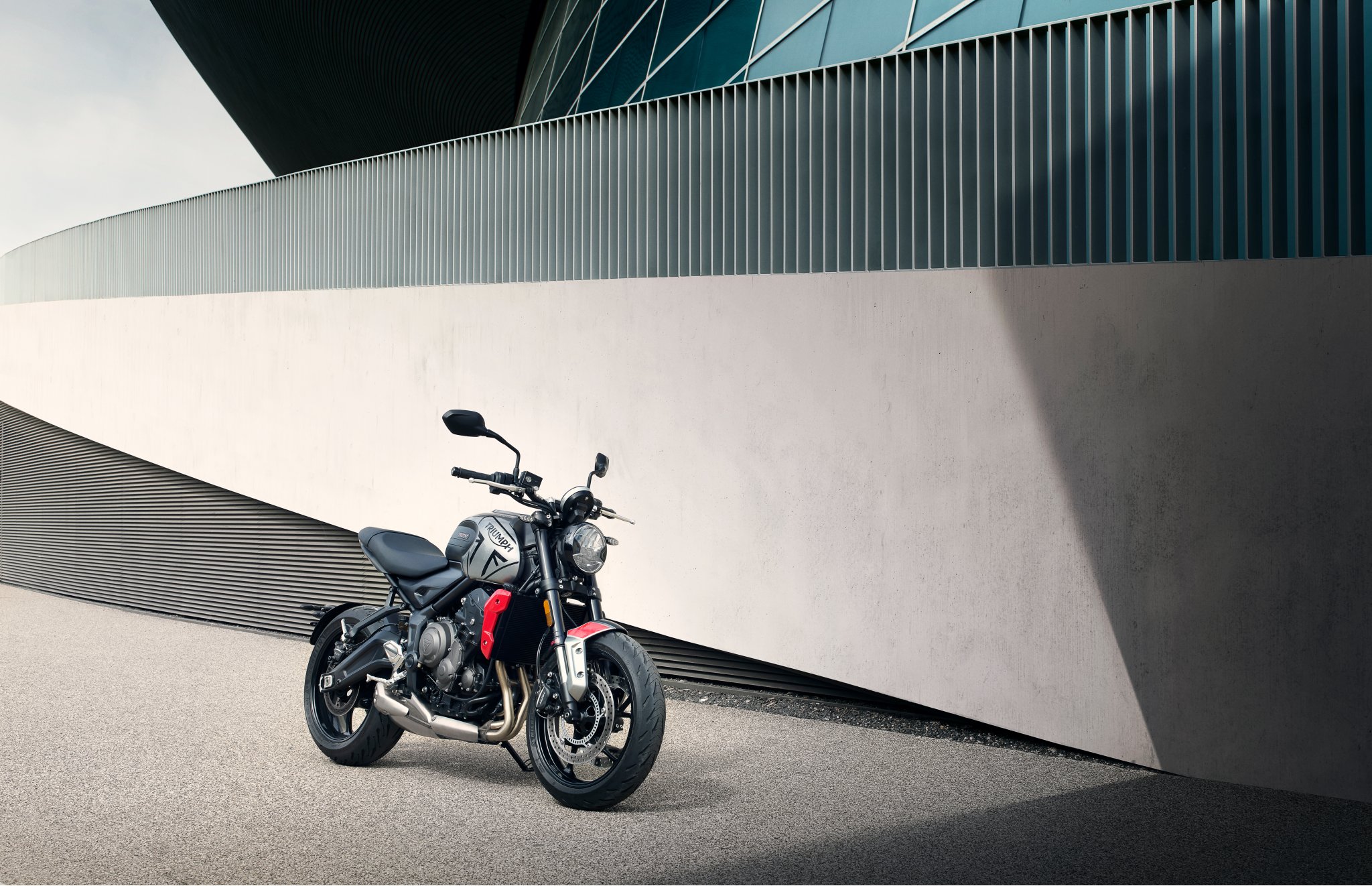 Triumph Trident 660 launched in India at Rs 6.95 lakh Triumph Trident 660 launched in India at Rs 6.95 lakh