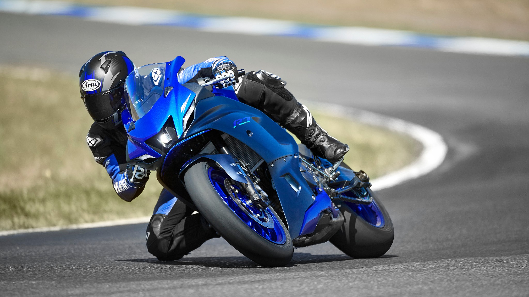 2021 Yamaha R7 unveiled 2021 Yamaha R7 unveiled
