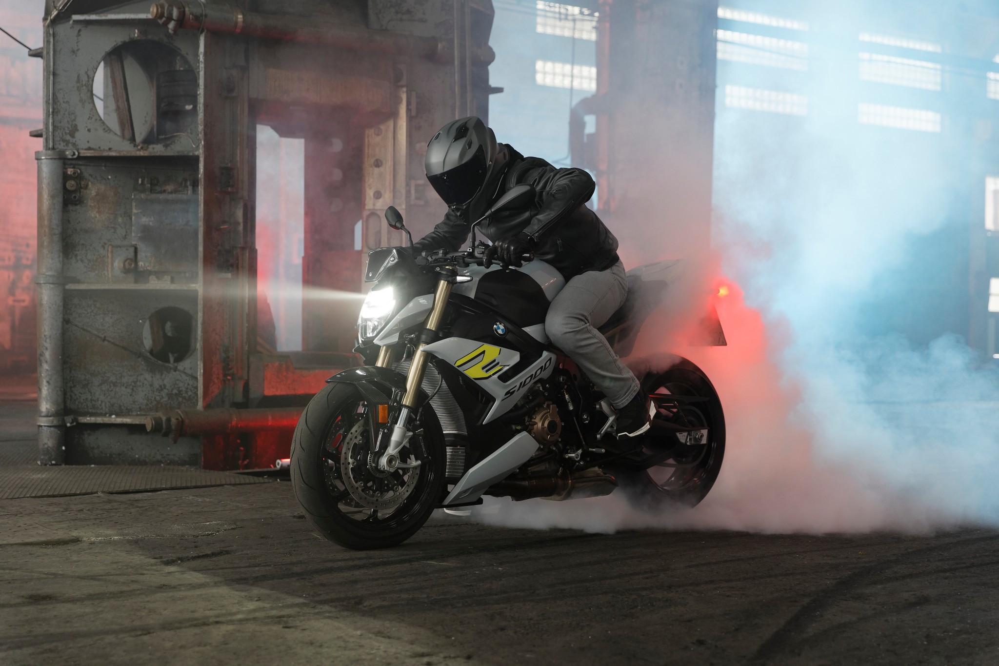2021 BMW S 1000 R launched at Rs 17.9 lakh 2021 BMW S 1000 R launched at Rs 17.9 lakh