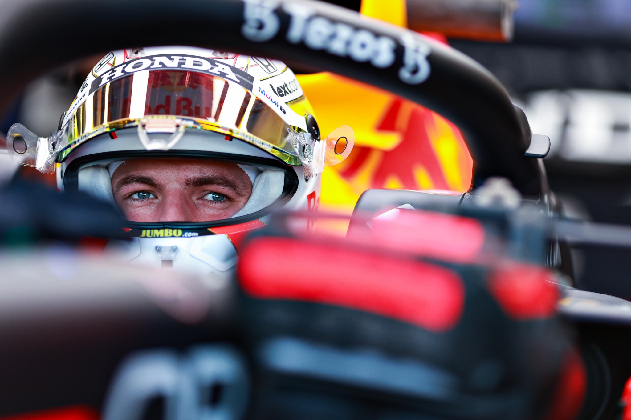 Pirelli reveals reasons behind tyre failures at the Azerbaijan GP Pirelli reveals reasons behind tyre failures at the Azerbaijan GP
