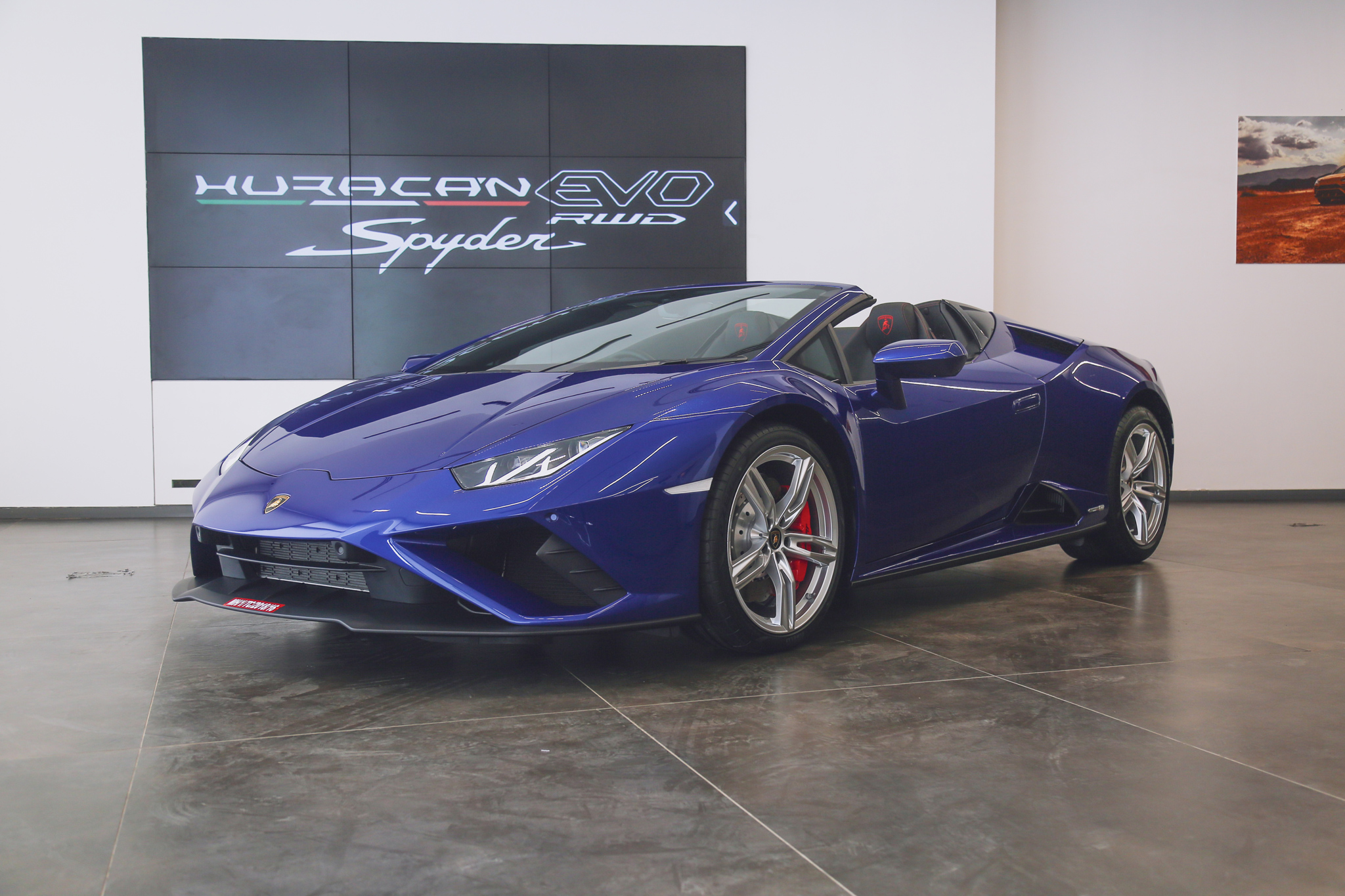 Lamborghini Huracan Evo RWD Spyder launched in India at Rs 3.54 crore Lamborghini Huracan Evo RWD Spyder launched in India at Rs 3.54 crore