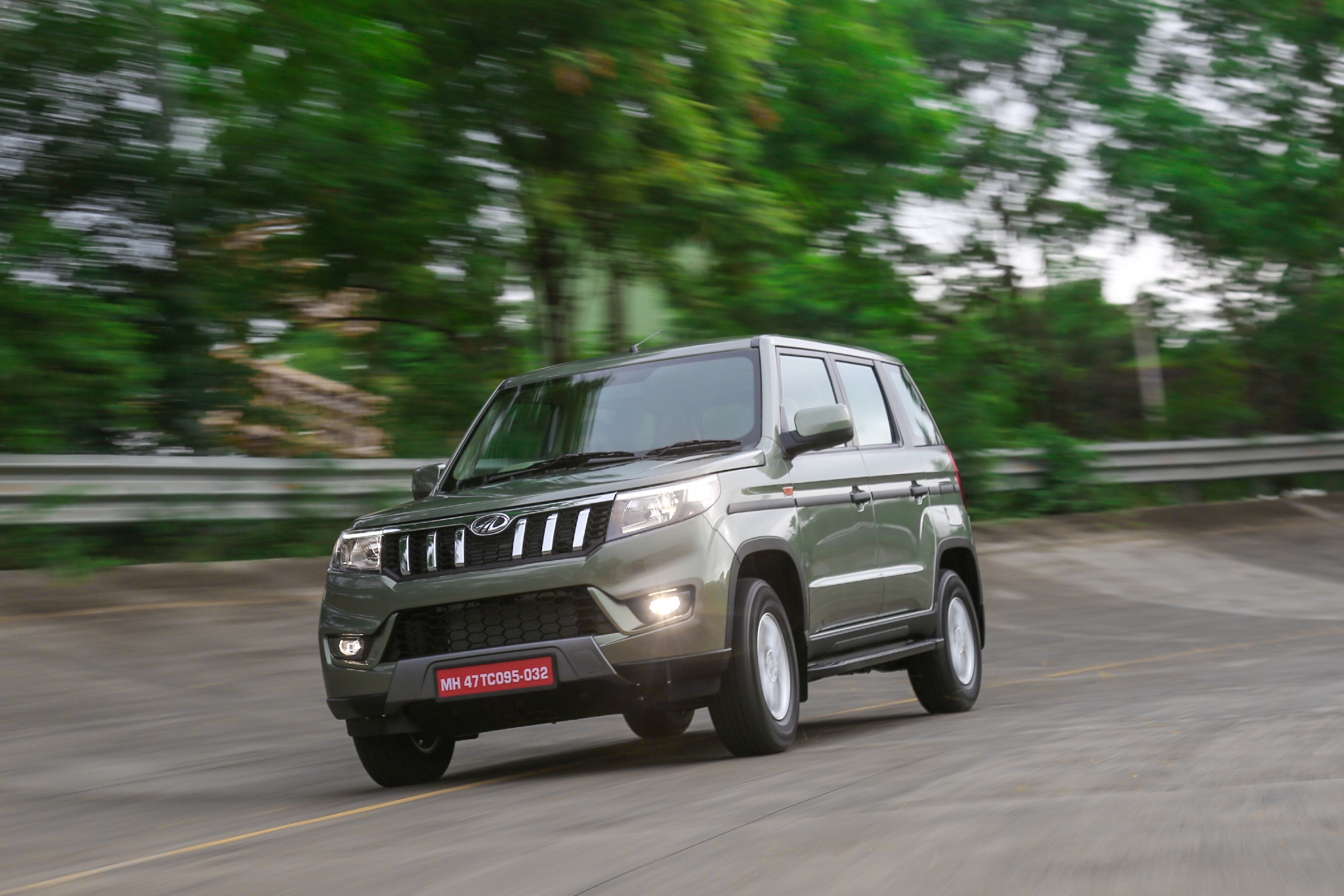 Mahindra launches Bolero Neo at Rs 8.48 lakh Mahindra launches Bolero Neo at Rs 8.48 lakh