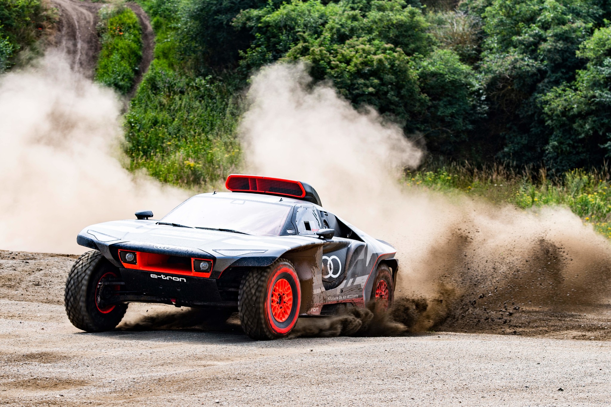 Audi reveals the insane Dakar-spec Audi RS Q e-tron Audi reveals the insane Dakar-spec Audi RS Q e-tron