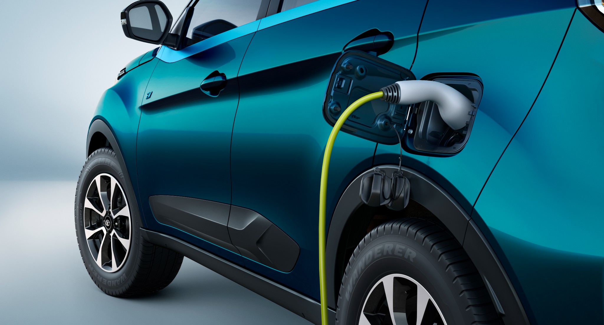 Maharashtra government announces new EV policy
