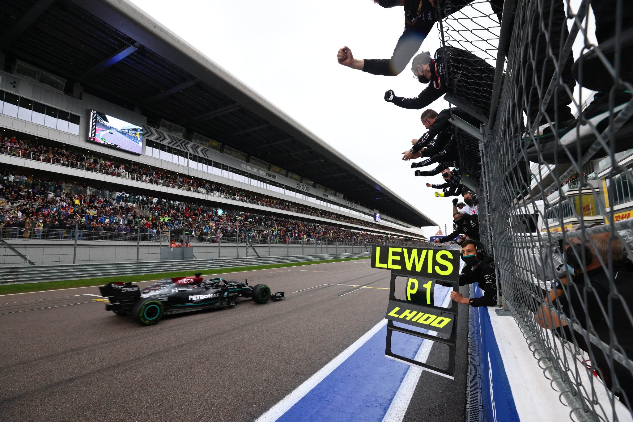 Lewis wins the Russian GP and completes 100 F1 victories | Russian GP Analysis Lewis wins the Russian GP and completes 100 F1 victories | Russian GP Analysis