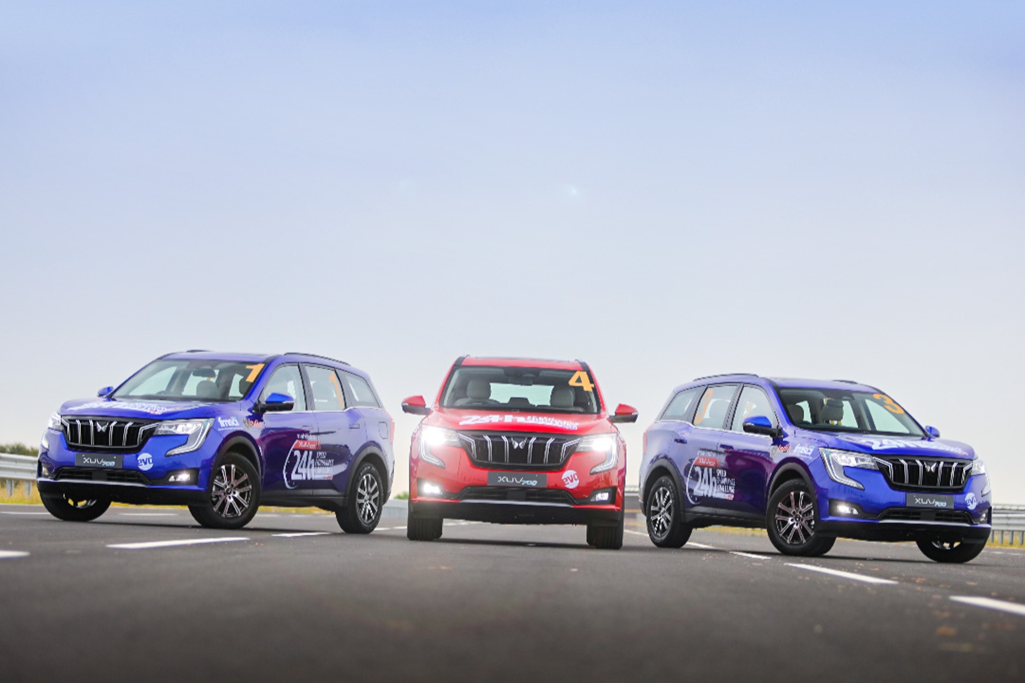 24 Hours Speed Endurance Challenge: Flagging off the XUV700 24 Hours Speed Endurance Challenge: Flagging off the XUV700