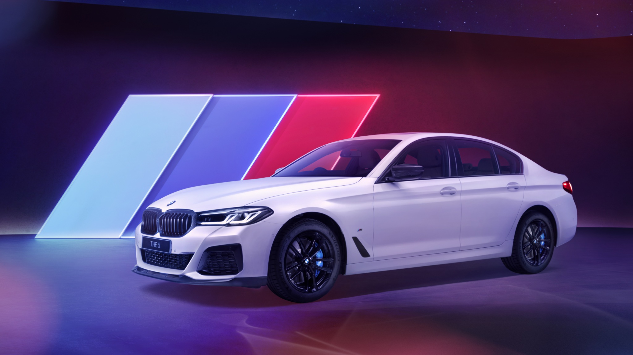 BMW 5 Series Carbon Edition launched, prices start from Rs 66.3 lakh BMW 5 Series Carbon Edition launched, prices start from Rs 66.3 lakh