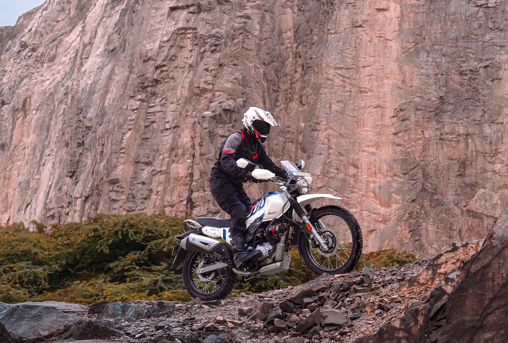 Hero XPulse 200 4V launched at Rs 1.28 lakh Hero XPulse 200 4V launched at Rs 1.28 lakh