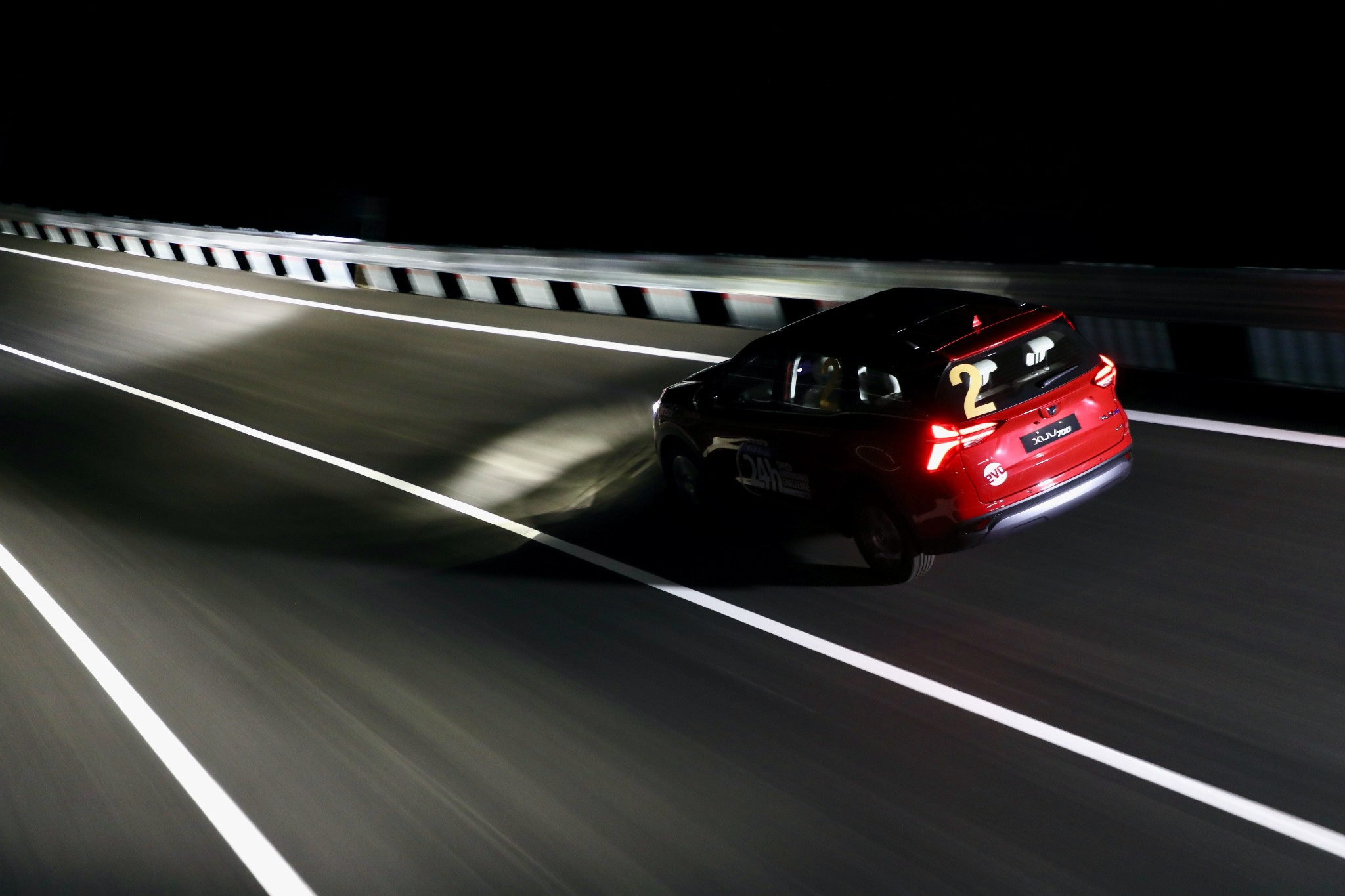 24 Hours Speed Endurance Challenge: Night driving in the XUV700 24 Hours Speed Endurance Challenge: Night driving in the XUV700