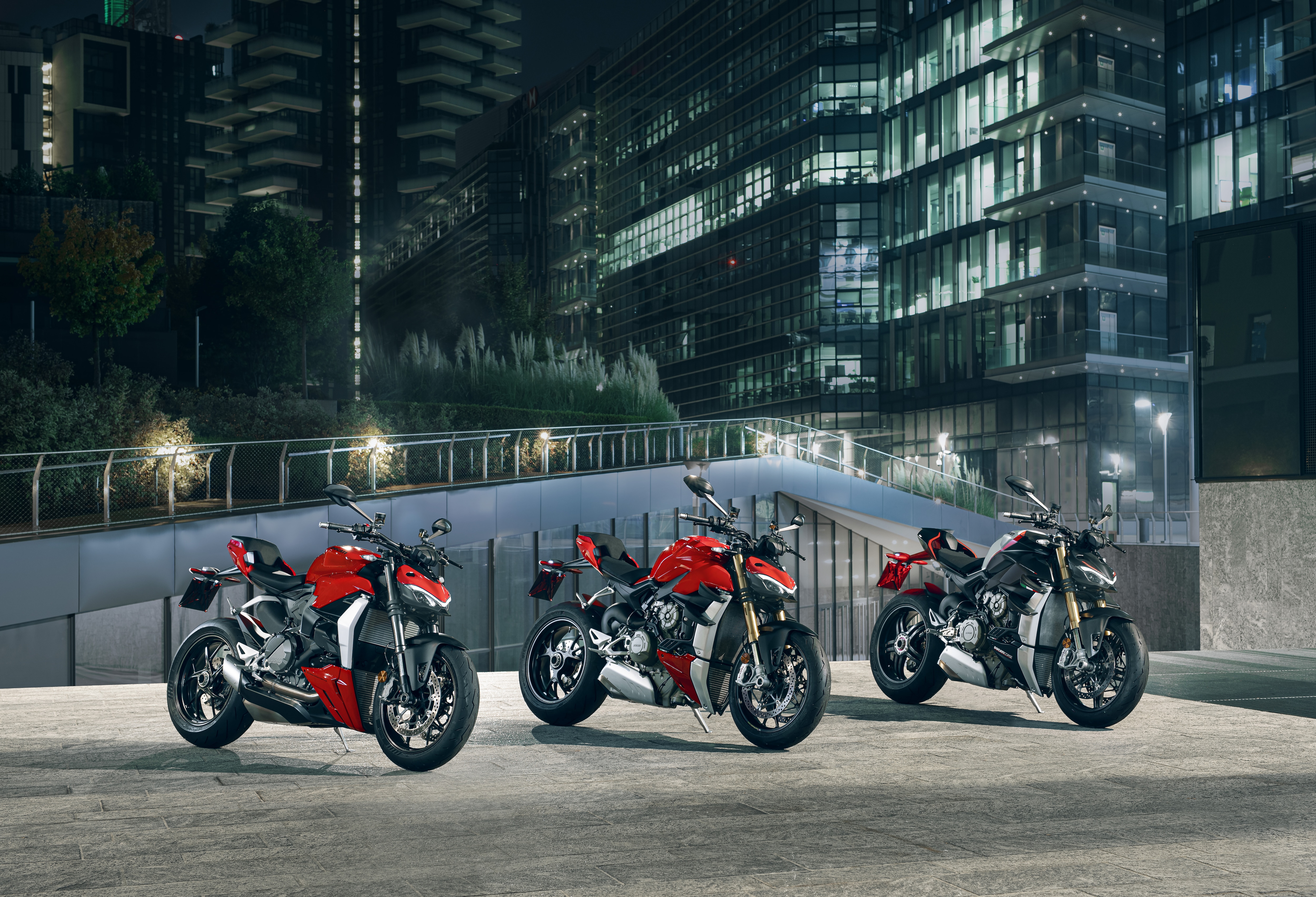 2022 Ducati Streetfighter V2 and V4 SP unveiled 2022 Ducati Streetfighter V2 and V4 SP unveiled