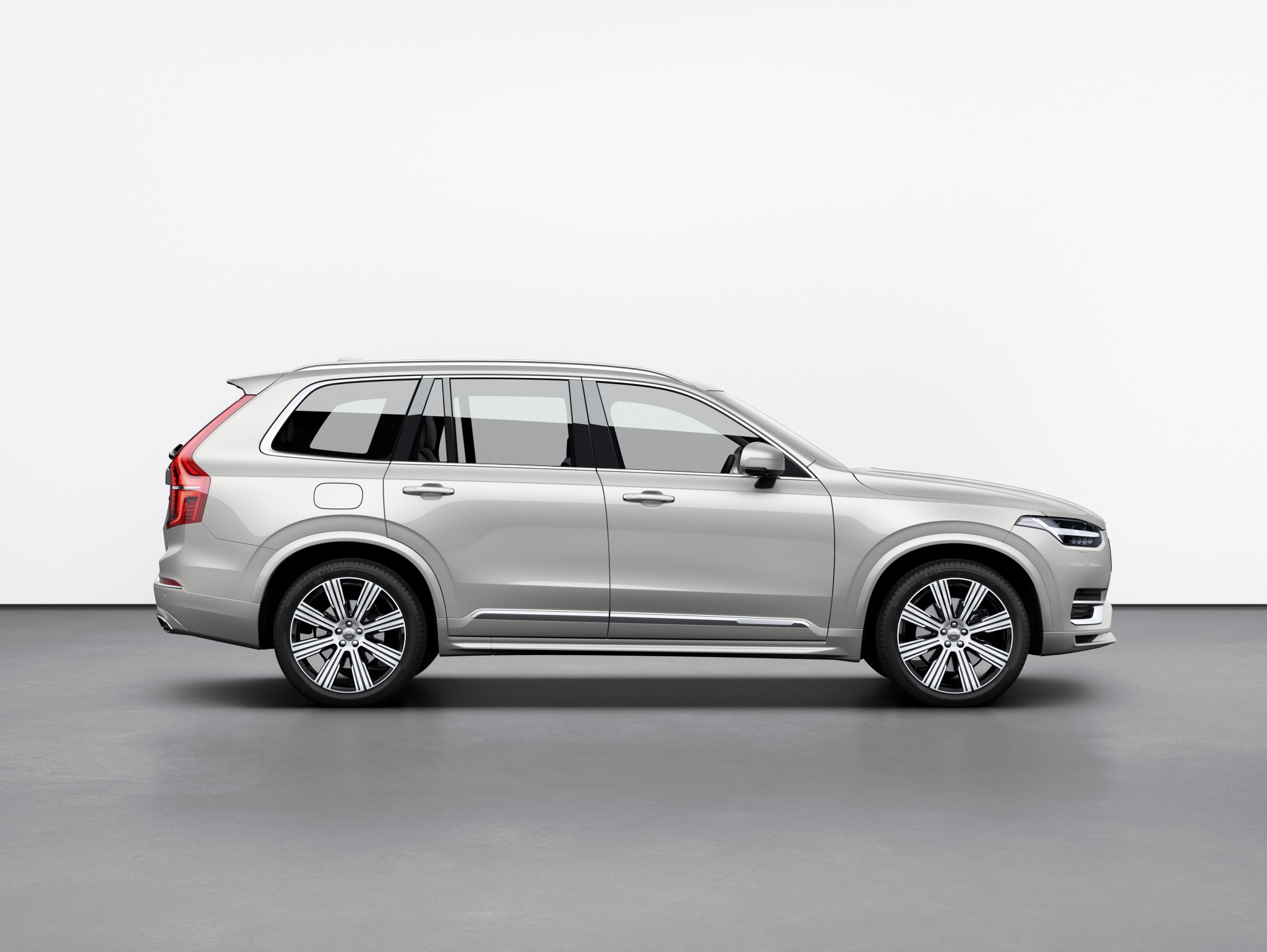 2021 Volvo XC90 mild-hybrid launched, prices start from Rs 89.9 lakh 2021 Volvo XC90 mild-hybrid launched, prices start from Rs 89.9 lakh