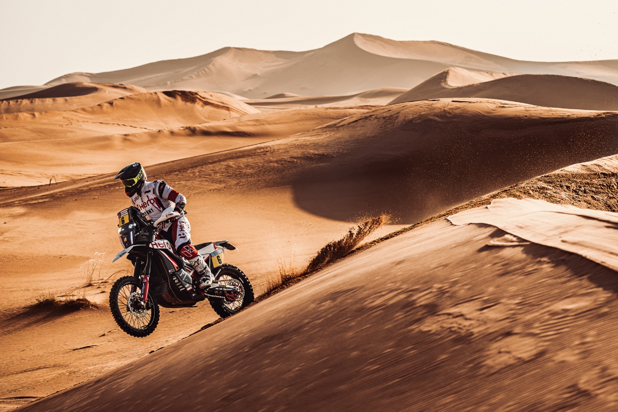 Hero MotoSports completes the long Stage 4 of the 2022 Dakar Hero MotoSports completes the long Stage 4 of the 2022 Dakar