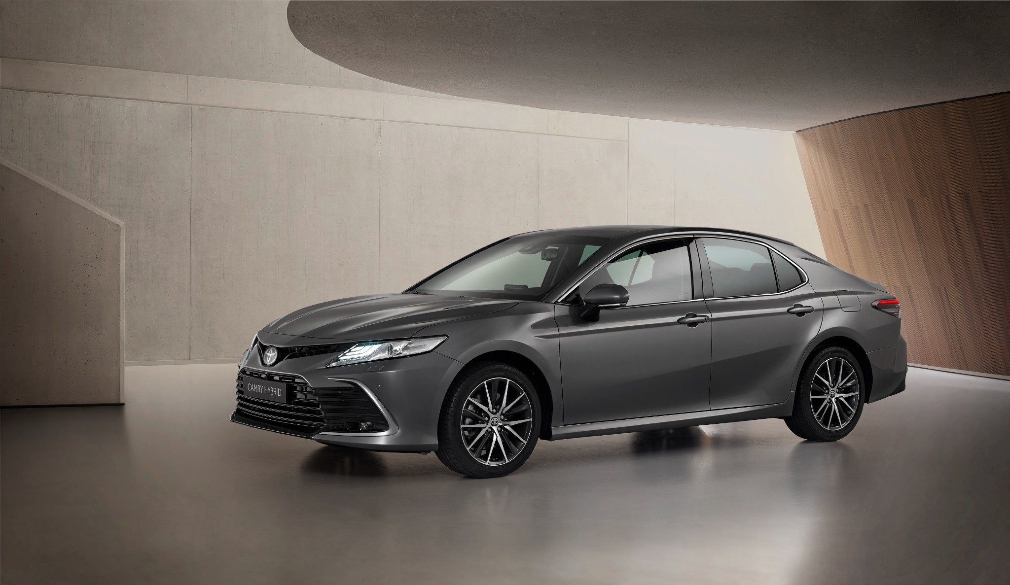 Toyota Camry hybrid facelift launched in India at ₹41.70 lakh
