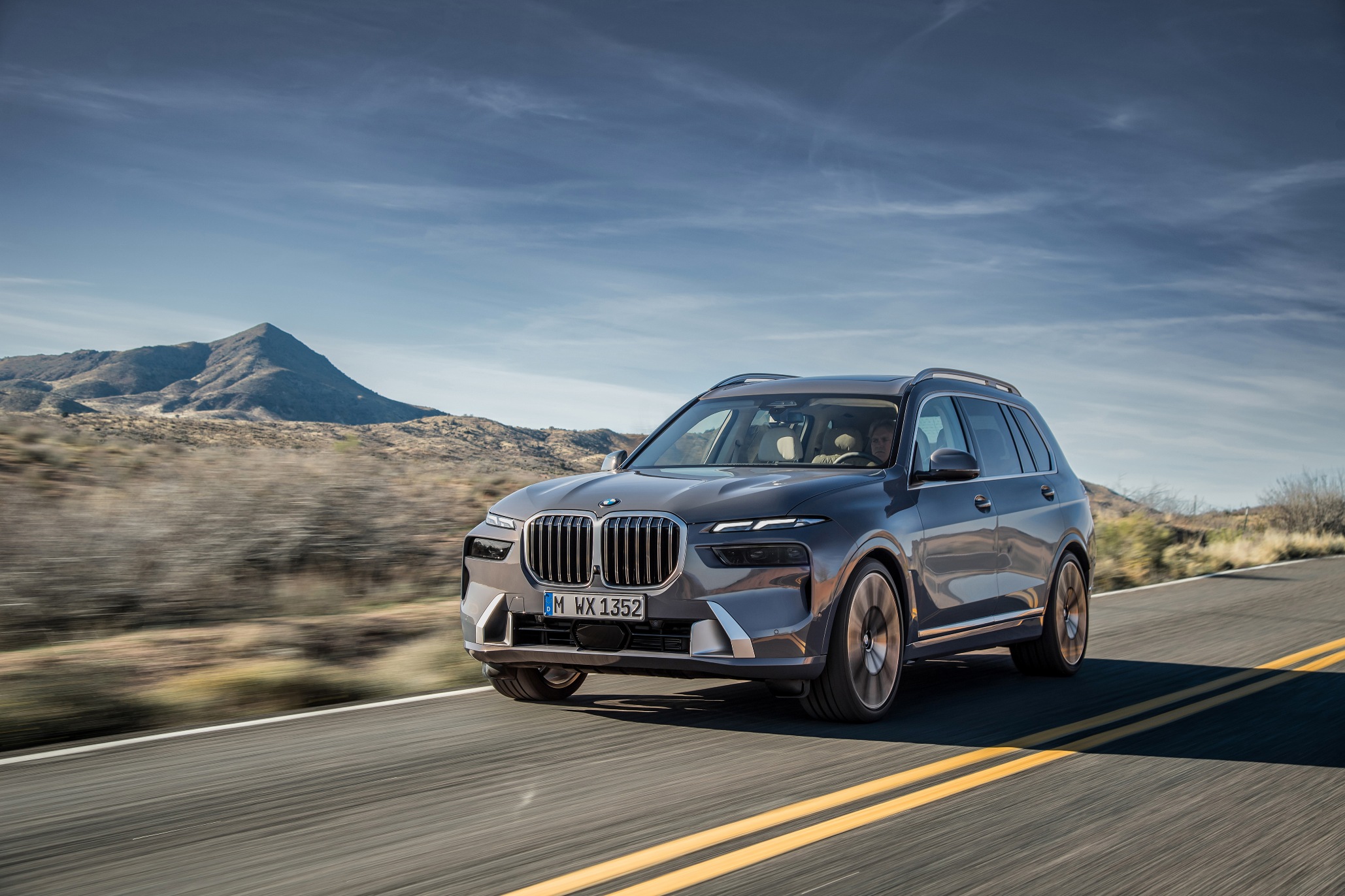 BMW X7 facelift unveiled BMW X7 facelift unveiled