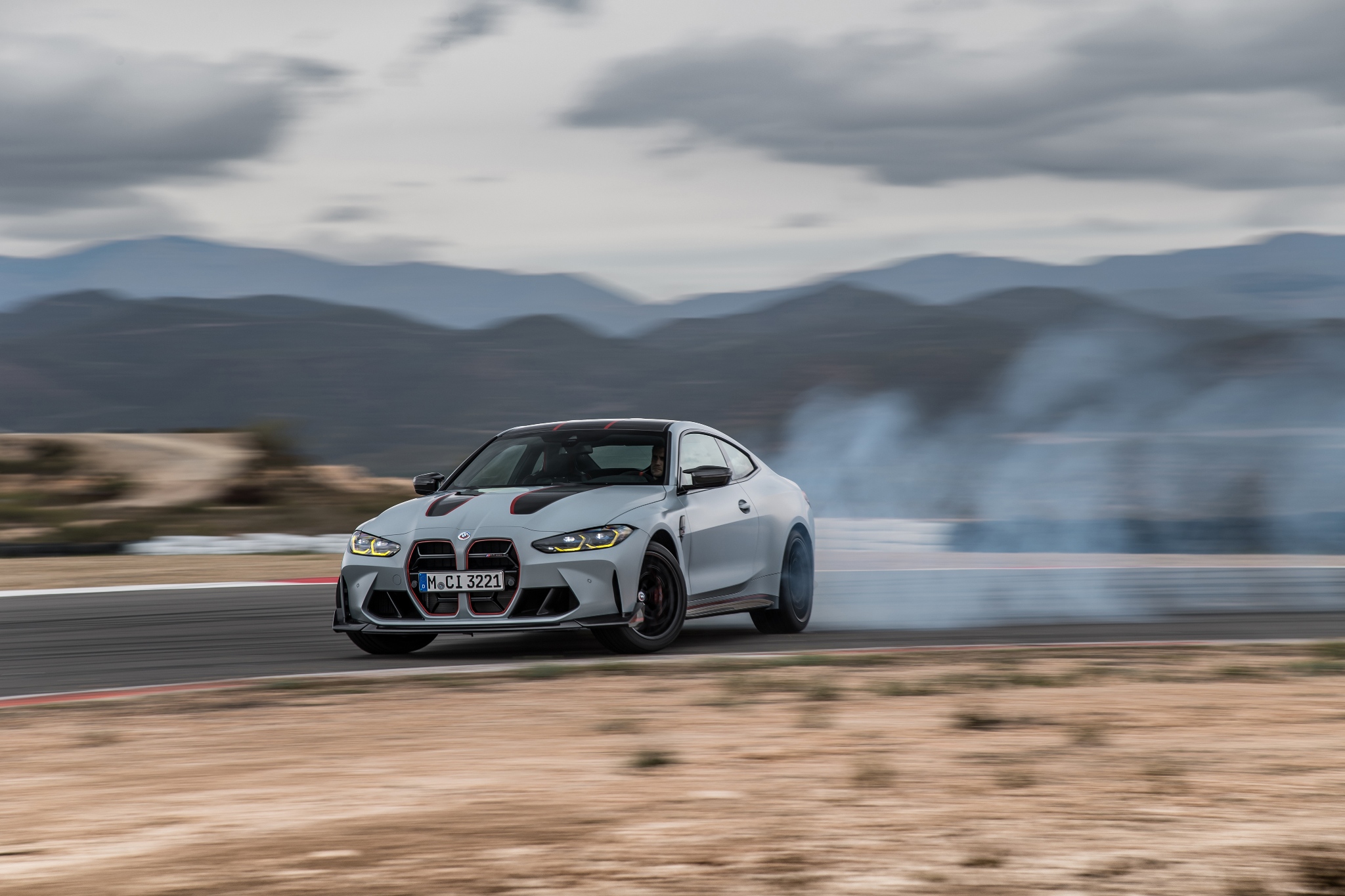 BMW M4 CSL revealed – M Division eyes the Porsche 911 GT3 BMW M4 CSL revealed – M Division eyes the Porsche 911 GT3