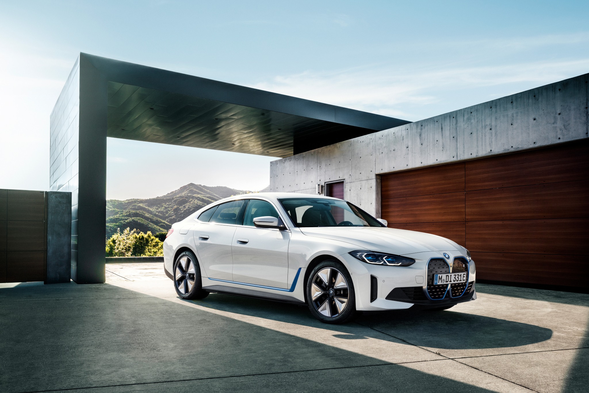 BMW i4 launched, prices start from Rs 69.9 lakh BMW i4 launched, prices start from Rs 69.9 lakh