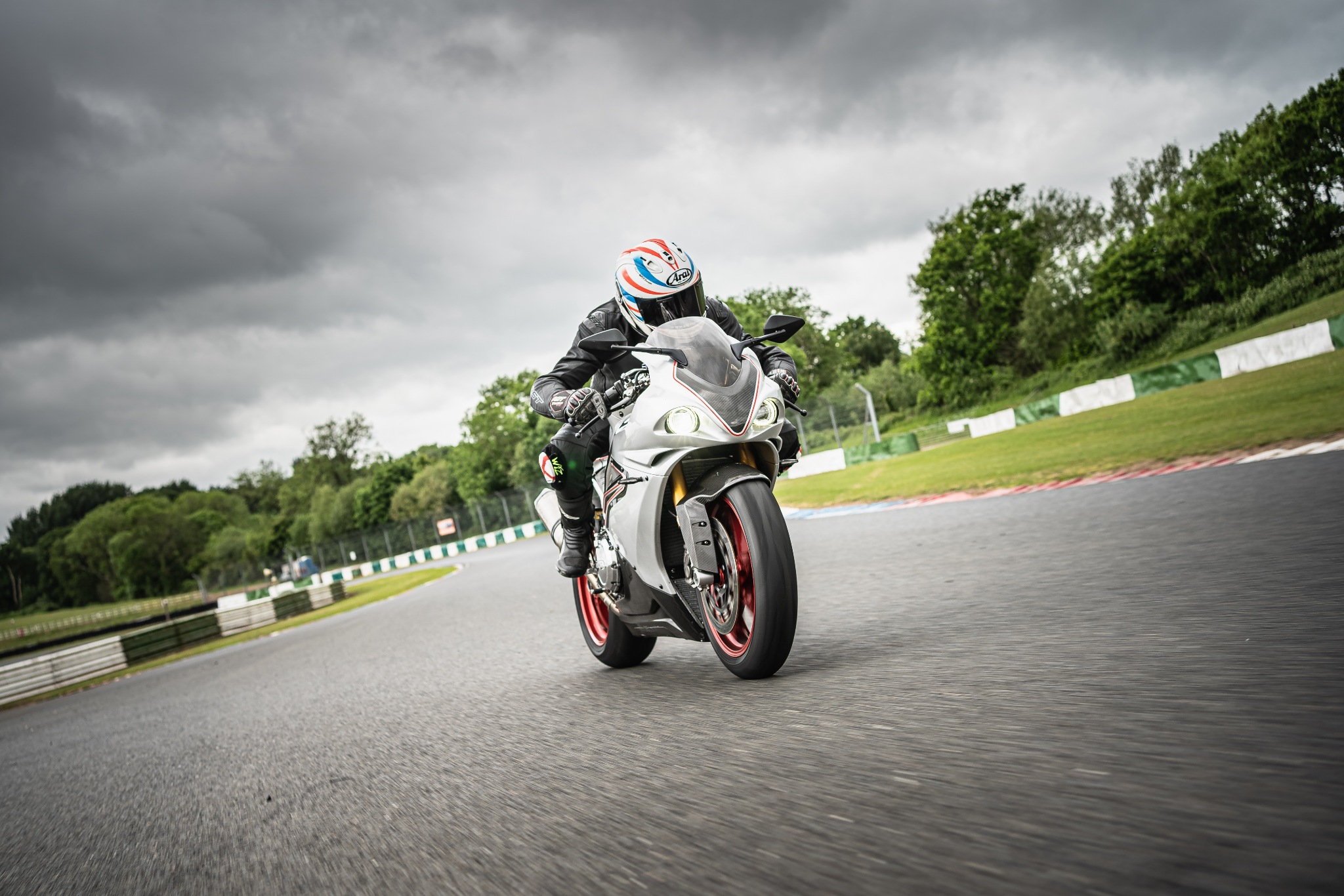 Norton Motorcycles unveils the production-spec V4SV Norton Motorcycles unveils the production-spec V4SV