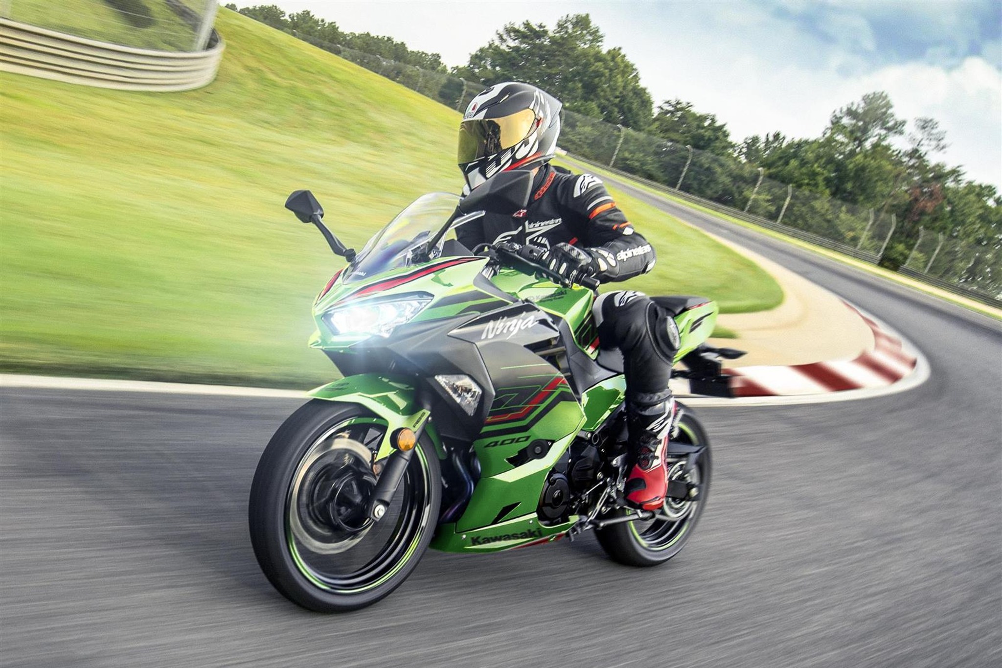 2023 Kawasaki Ninja 400 launched, prices start from Rs 4.99 lakh 2023 Kawasaki Ninja 400 launched, prices start from Rs 4.99 lakh