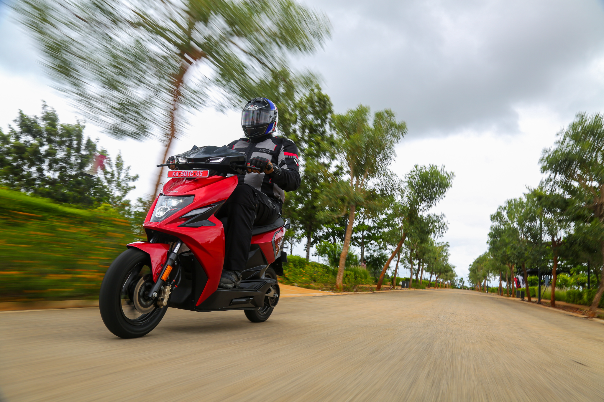 Simple One first ride review | A worthy Ather 450X rival? Simple One first ride review | A worthy Ather 450X rival?