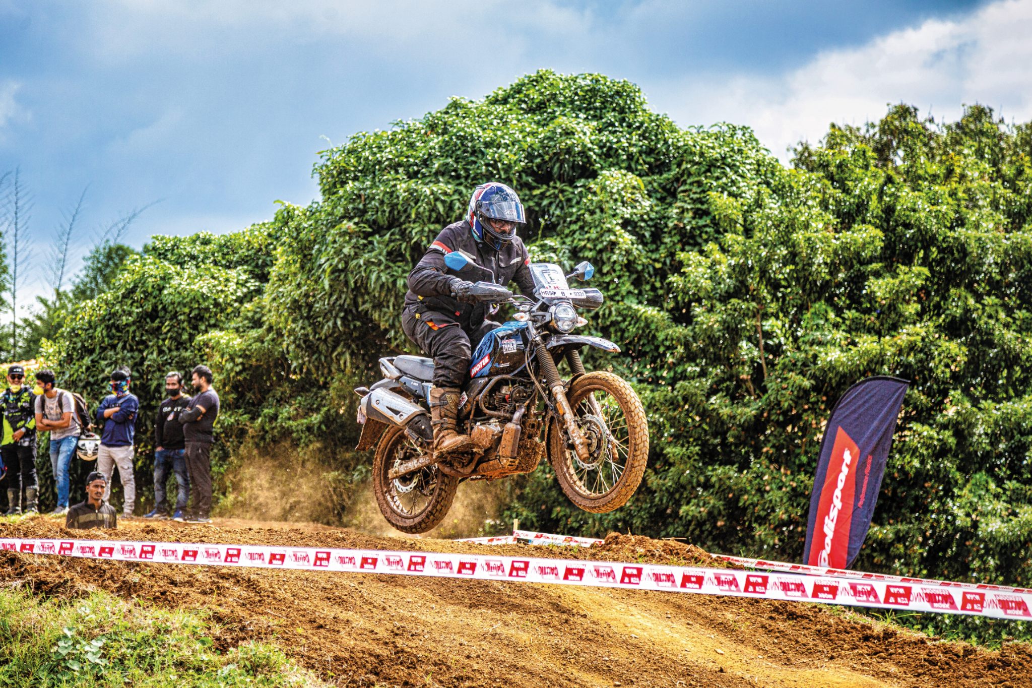 Hero MotoCorp launches Hero Dirt Biking Challenge Hero MotoCorp launches Hero Dirt Biking Challenge